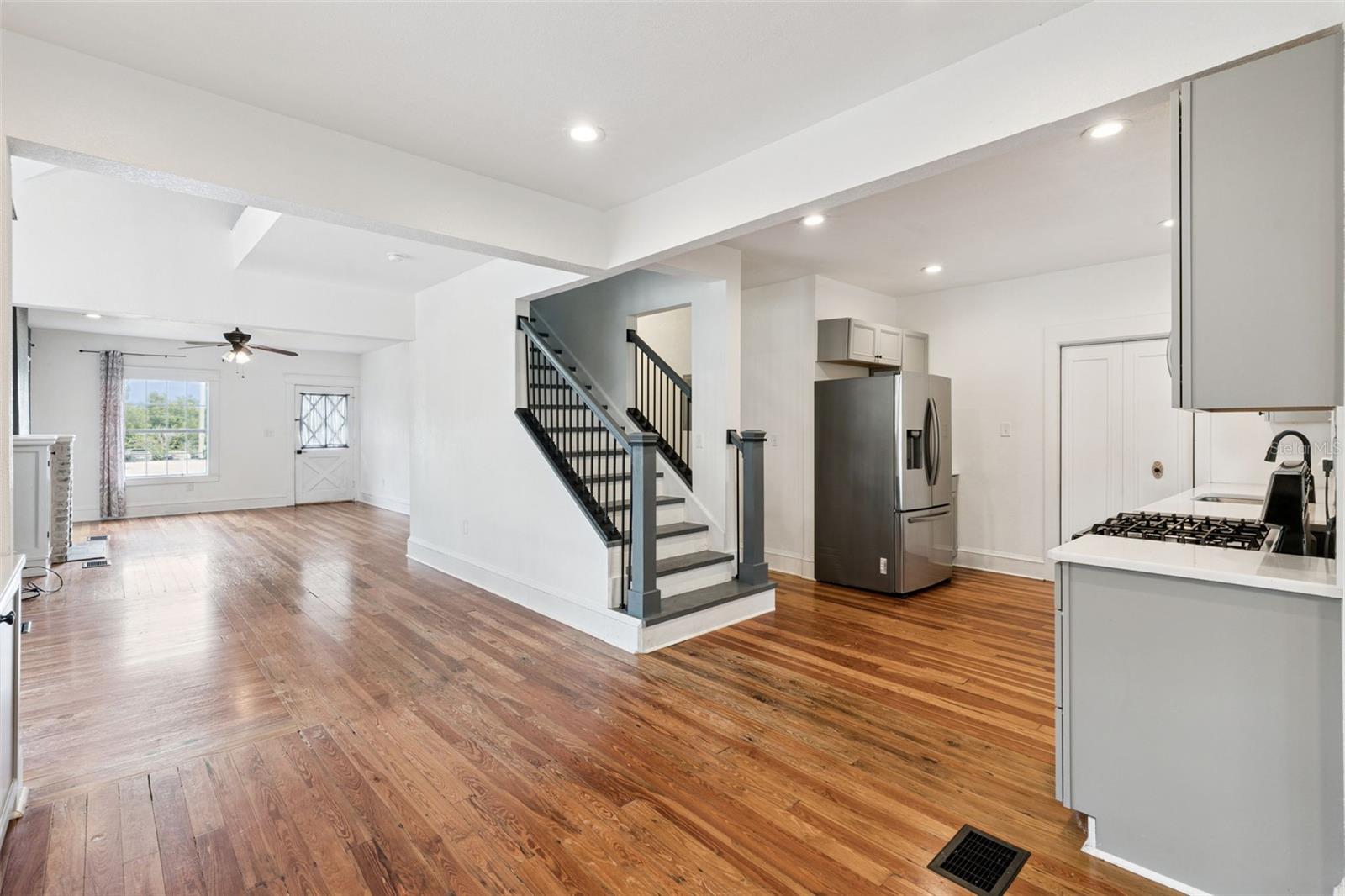 Image 7 of 29 For 1016 Washington Avenue