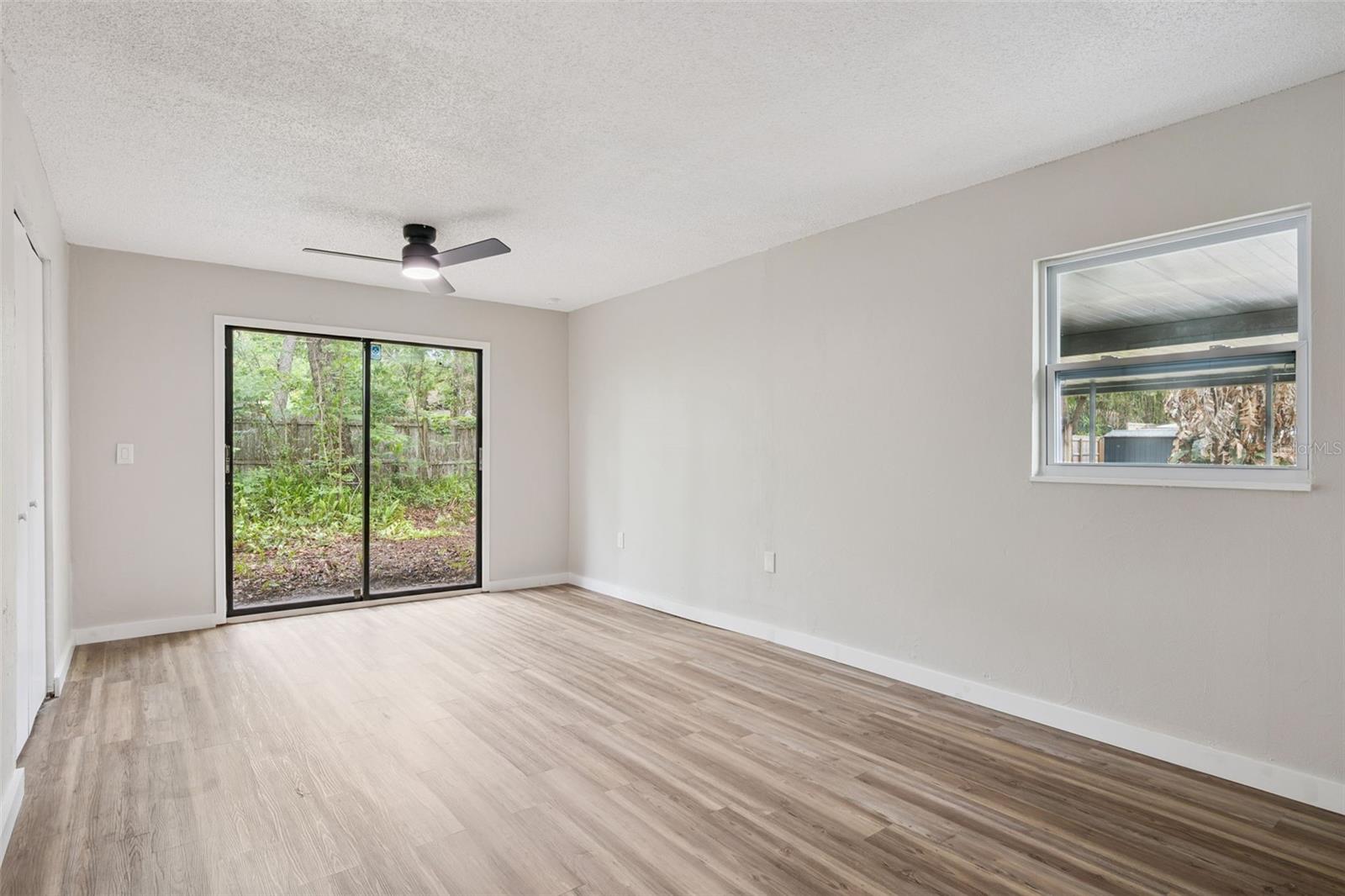 Image 19 of 34 For 330 Marjorie Boulevard