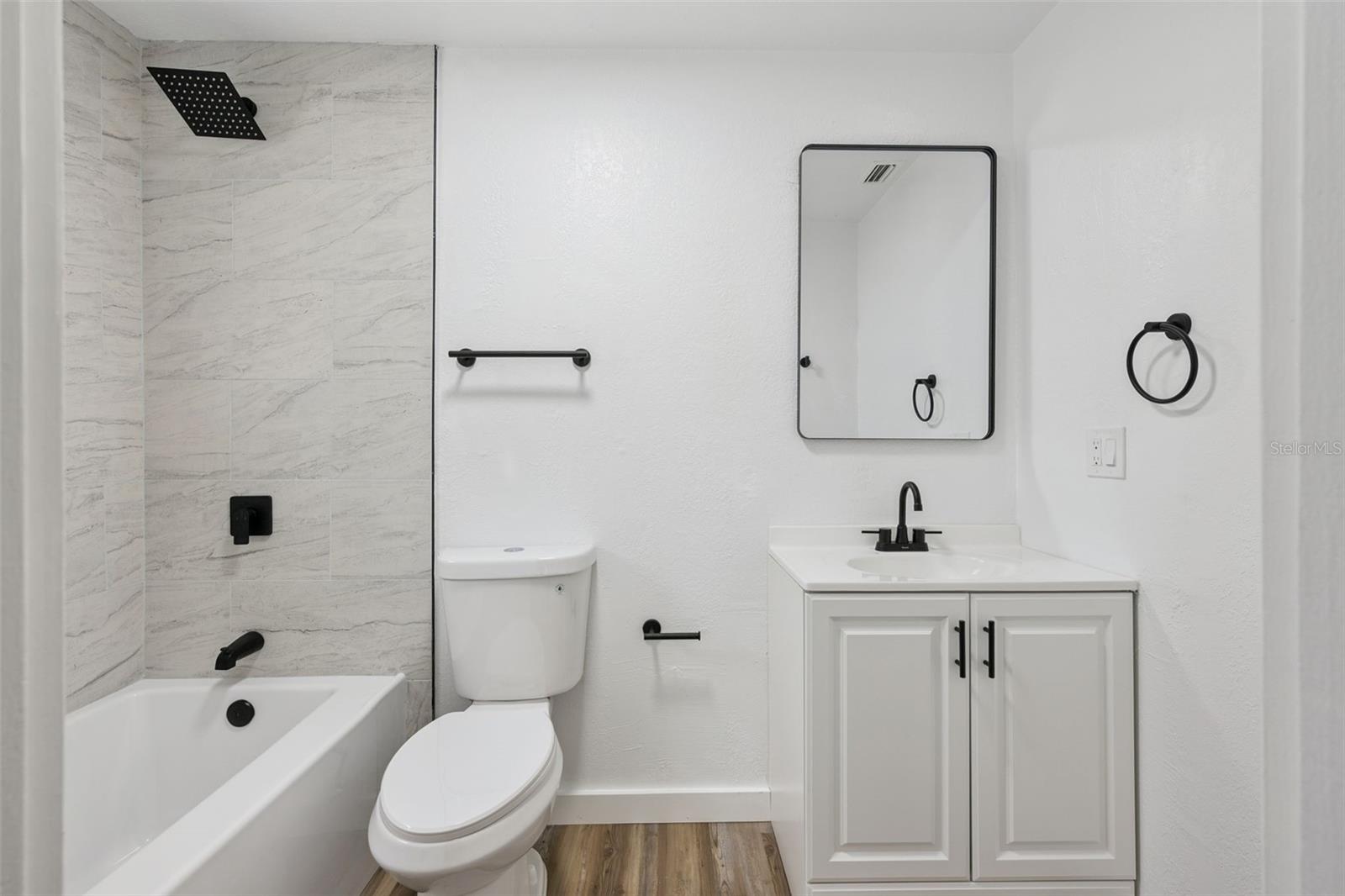 Image 21 of 34 For 330 Marjorie Boulevard