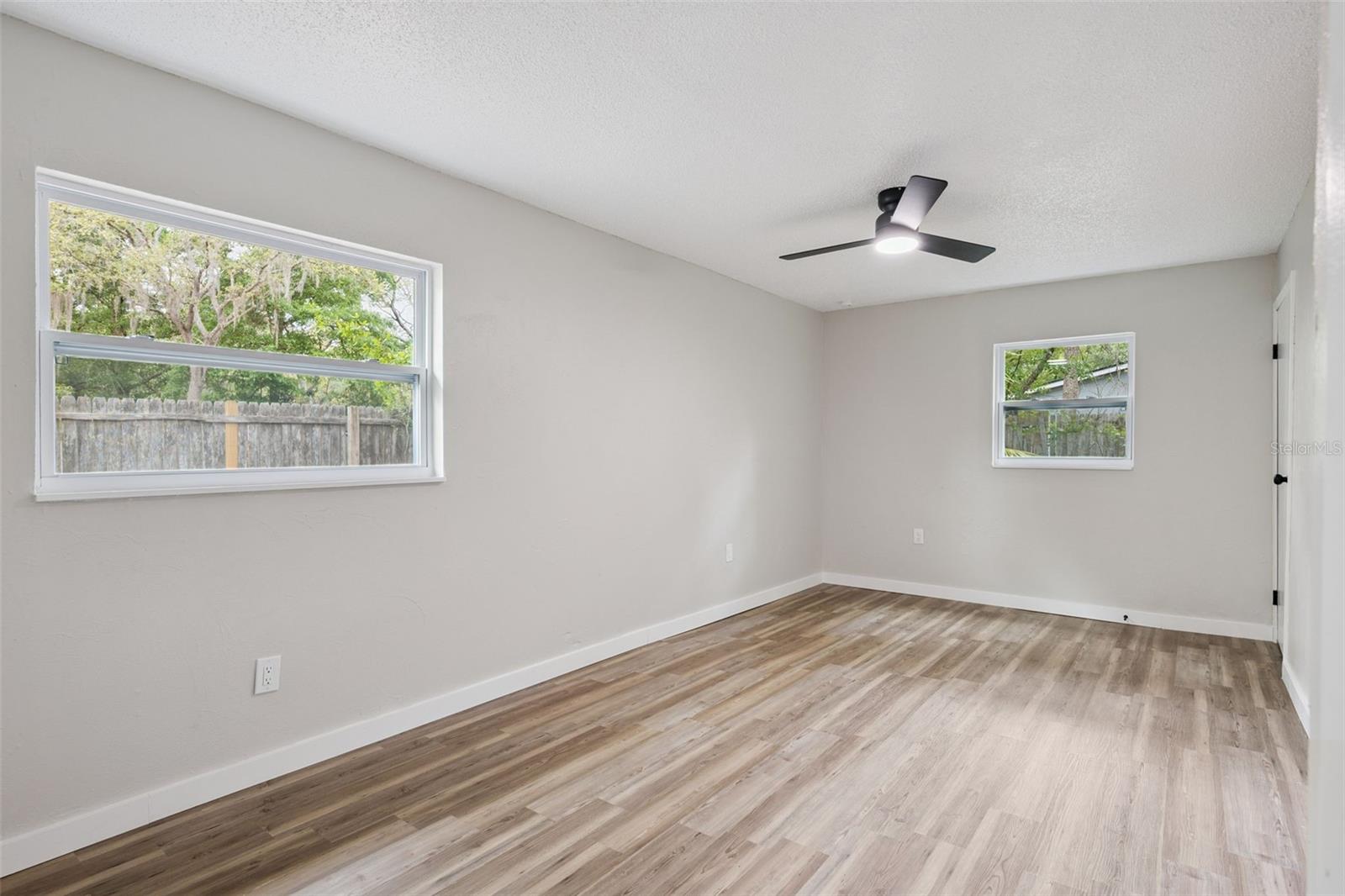 Image 22 of 34 For 330 Marjorie Boulevard