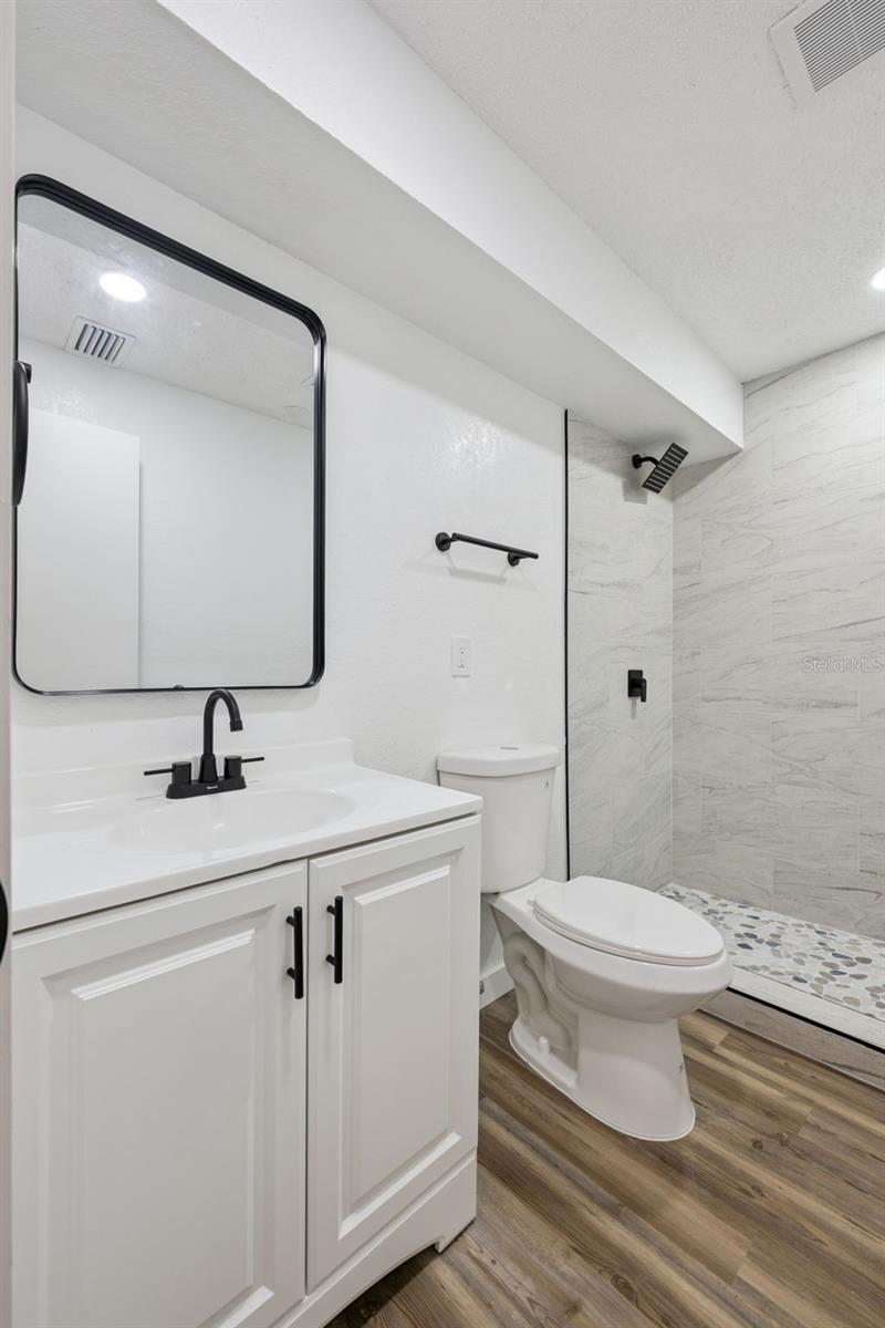 Image 24 of 34 For 330 Marjorie Boulevard