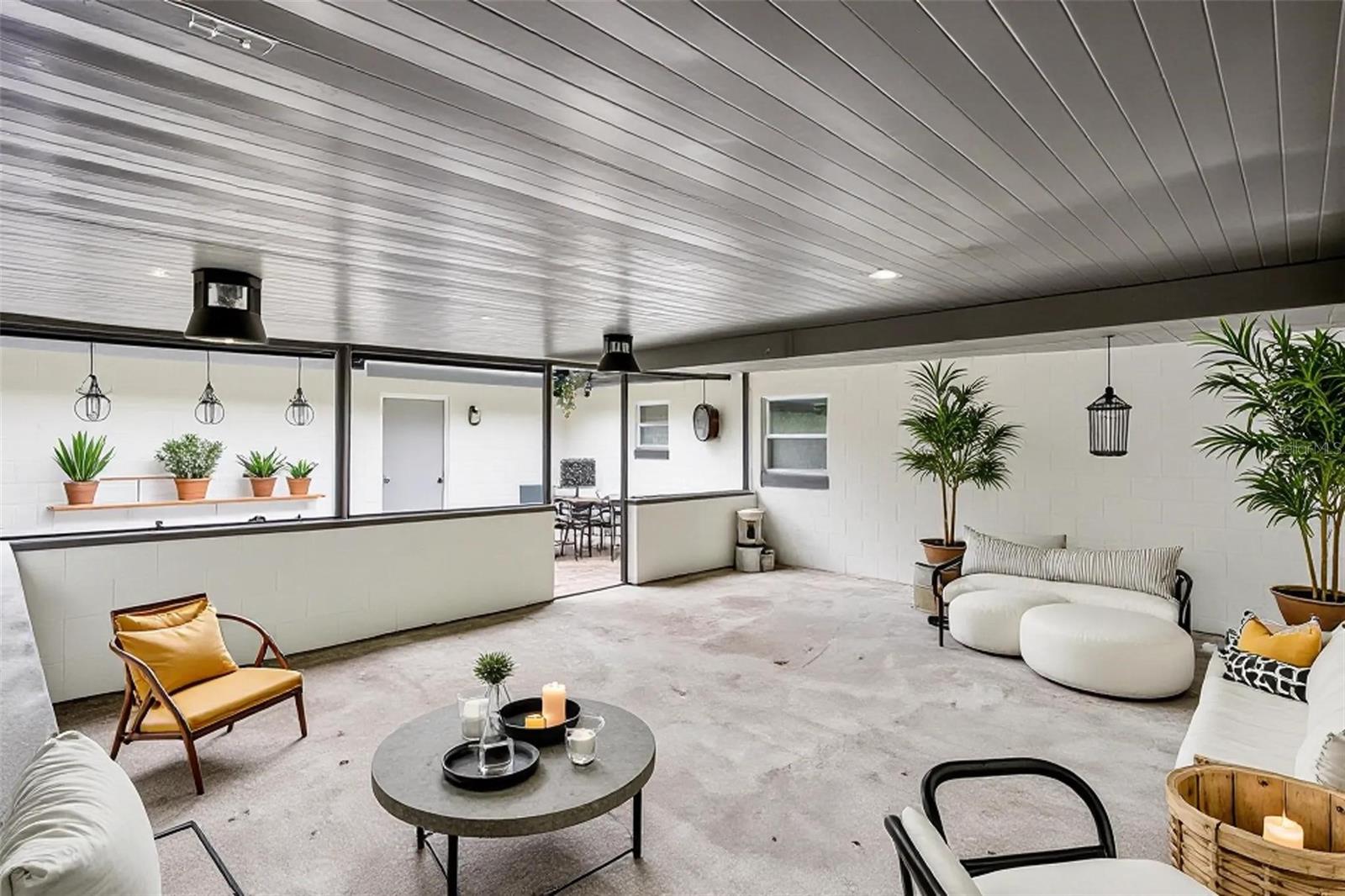 Image 25 of 34 For 330 Marjorie Boulevard