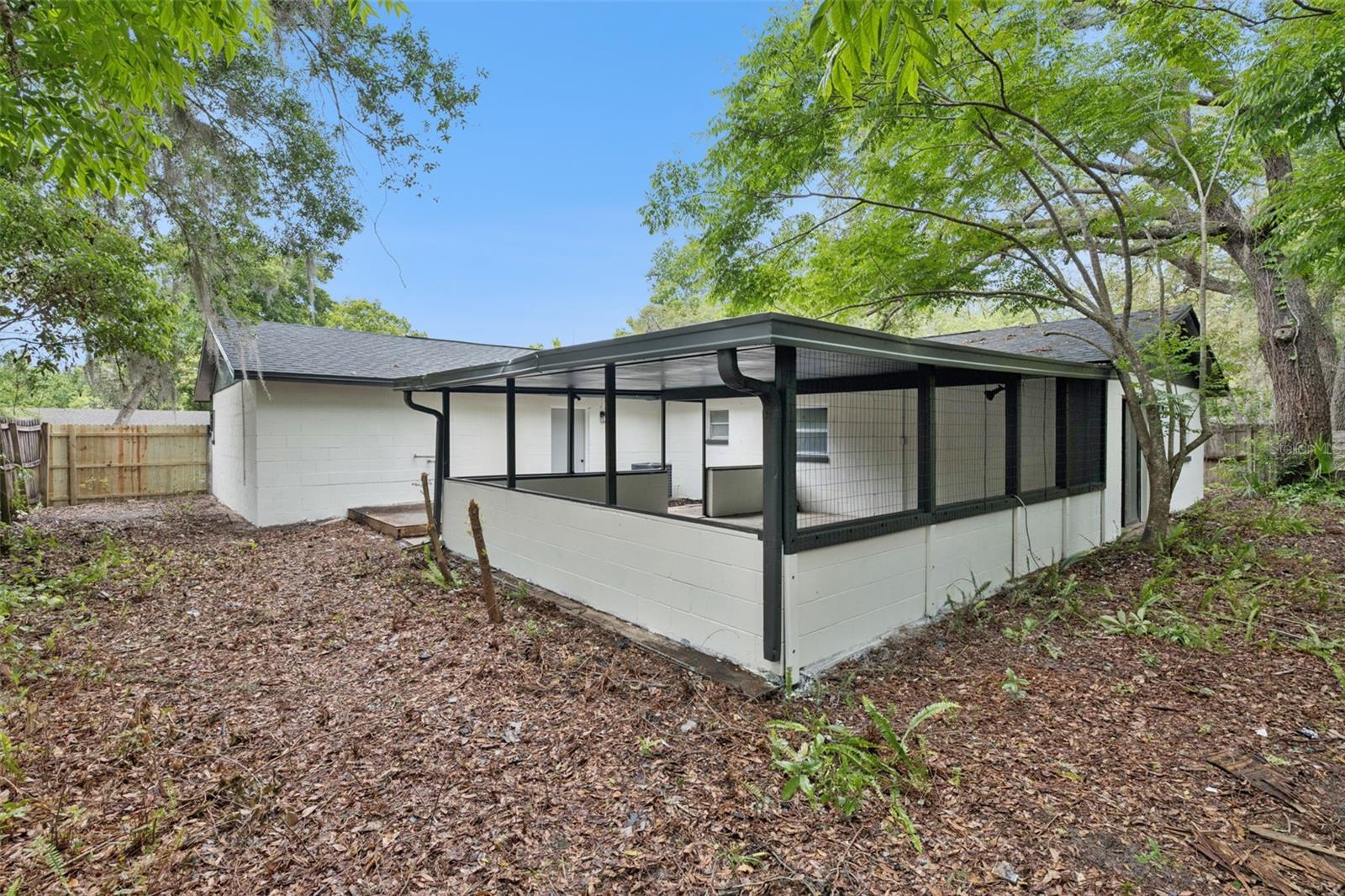 Image 27 of 34 For 330 Marjorie Boulevard