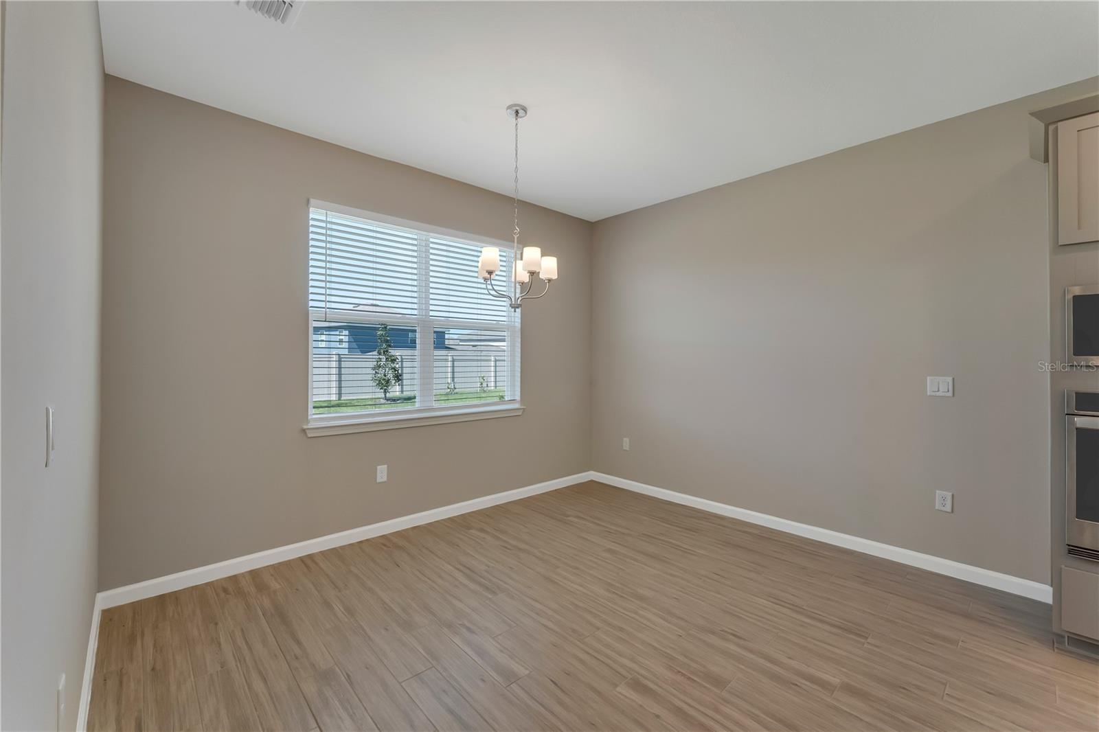 Image 10 of 34 For 4441 Lions Gate Avenue