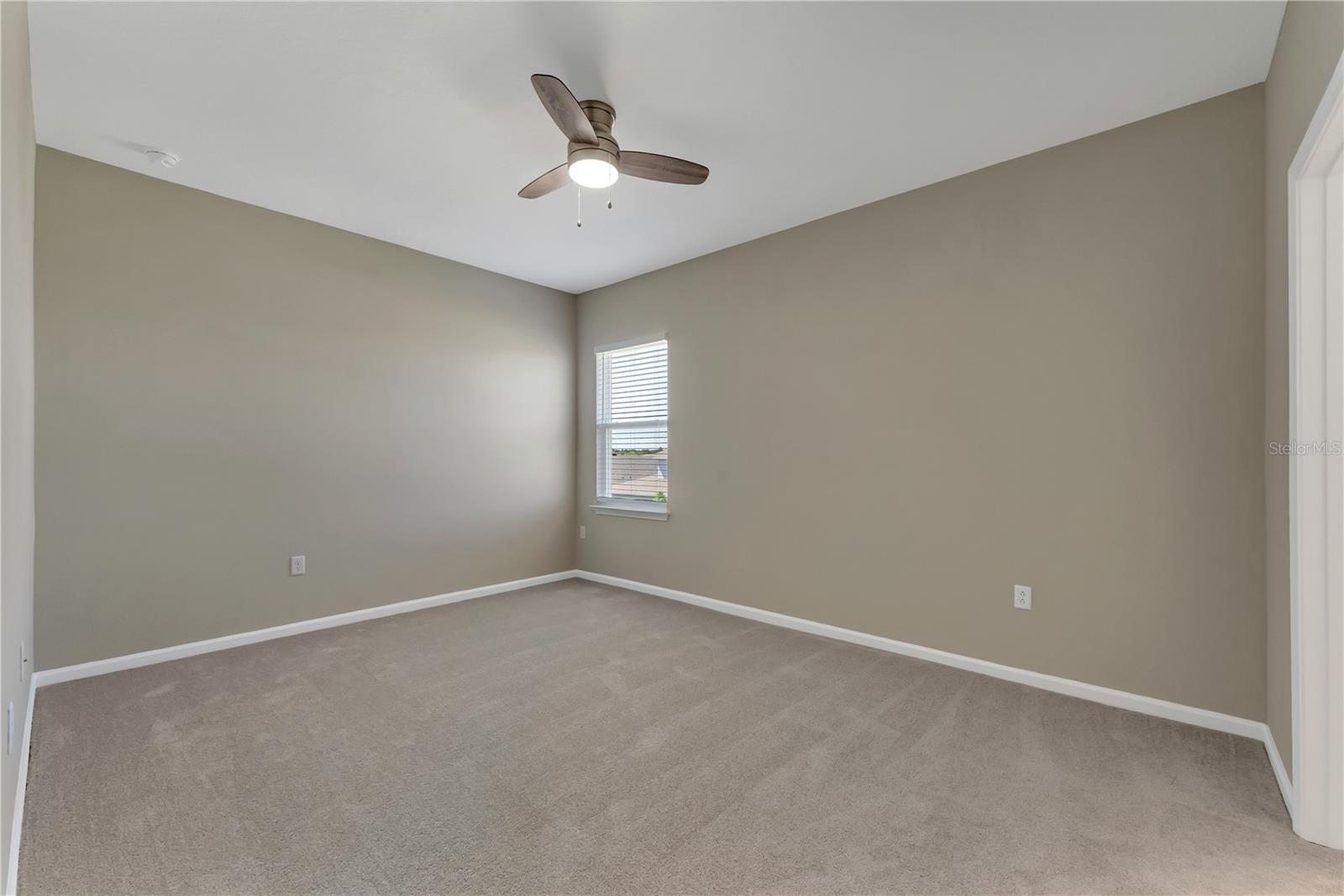 Image 23 of 34 For 4441 Lions Gate Avenue