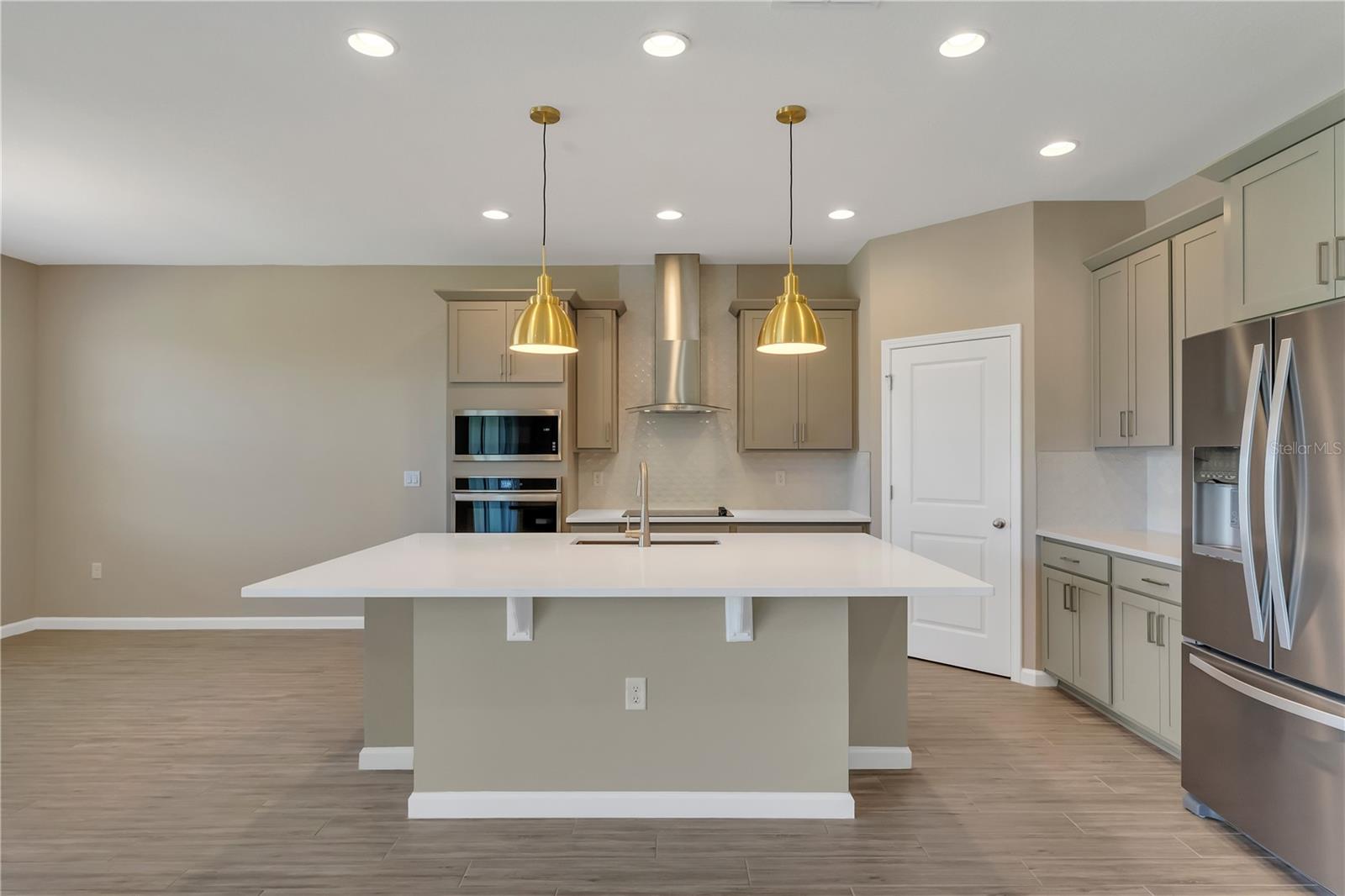 Image 8 of 34 For 4441 Lions Gate Avenue