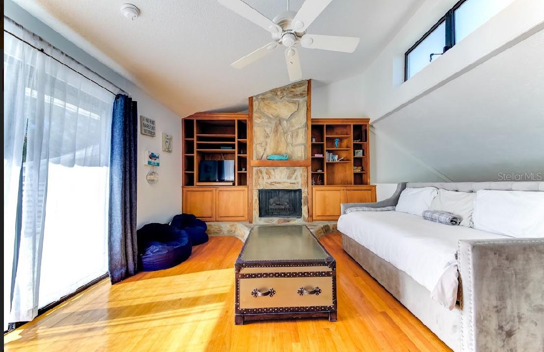 Image 16 of 47 For 2932 Lexington Street