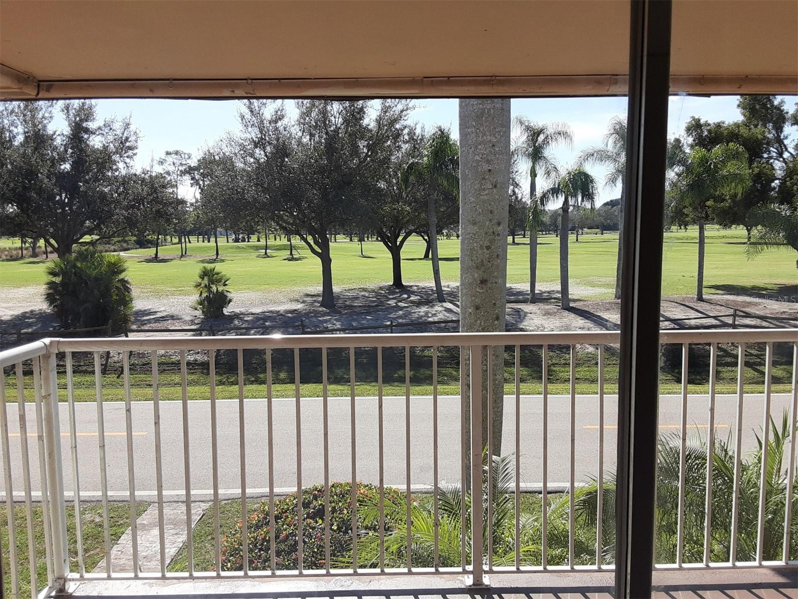 Image 3 of 32 For 1830 Maravilla Avenue 607