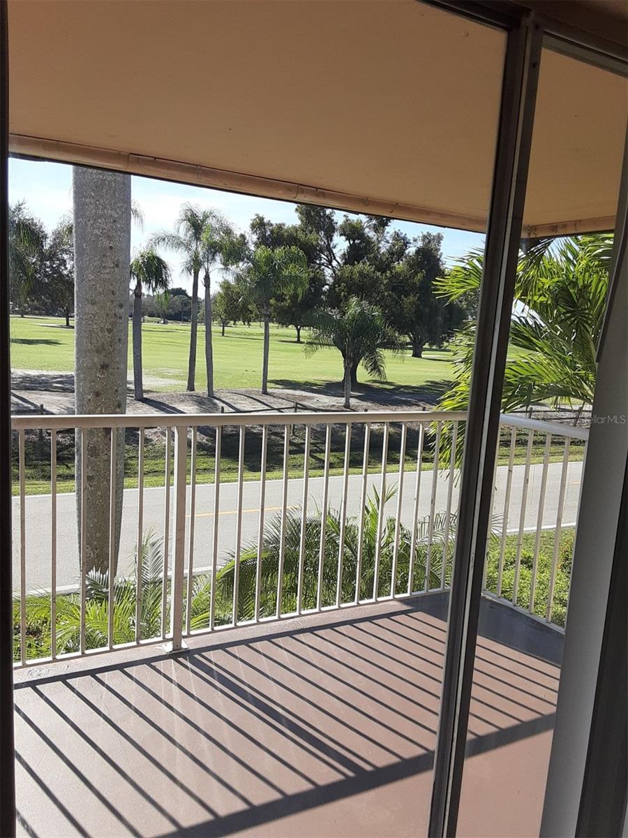 Image 5 of 32 For 1830 Maravilla Avenue 607