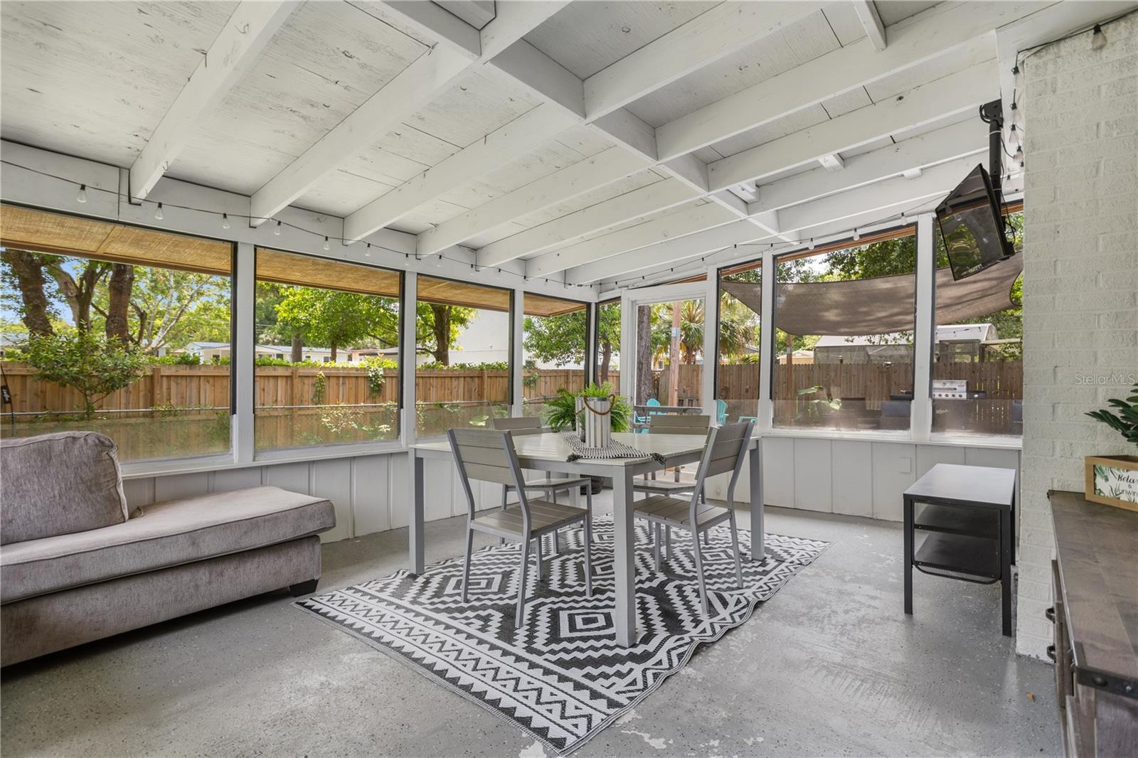 Image 20 of 27 For 354 Hickory Drive