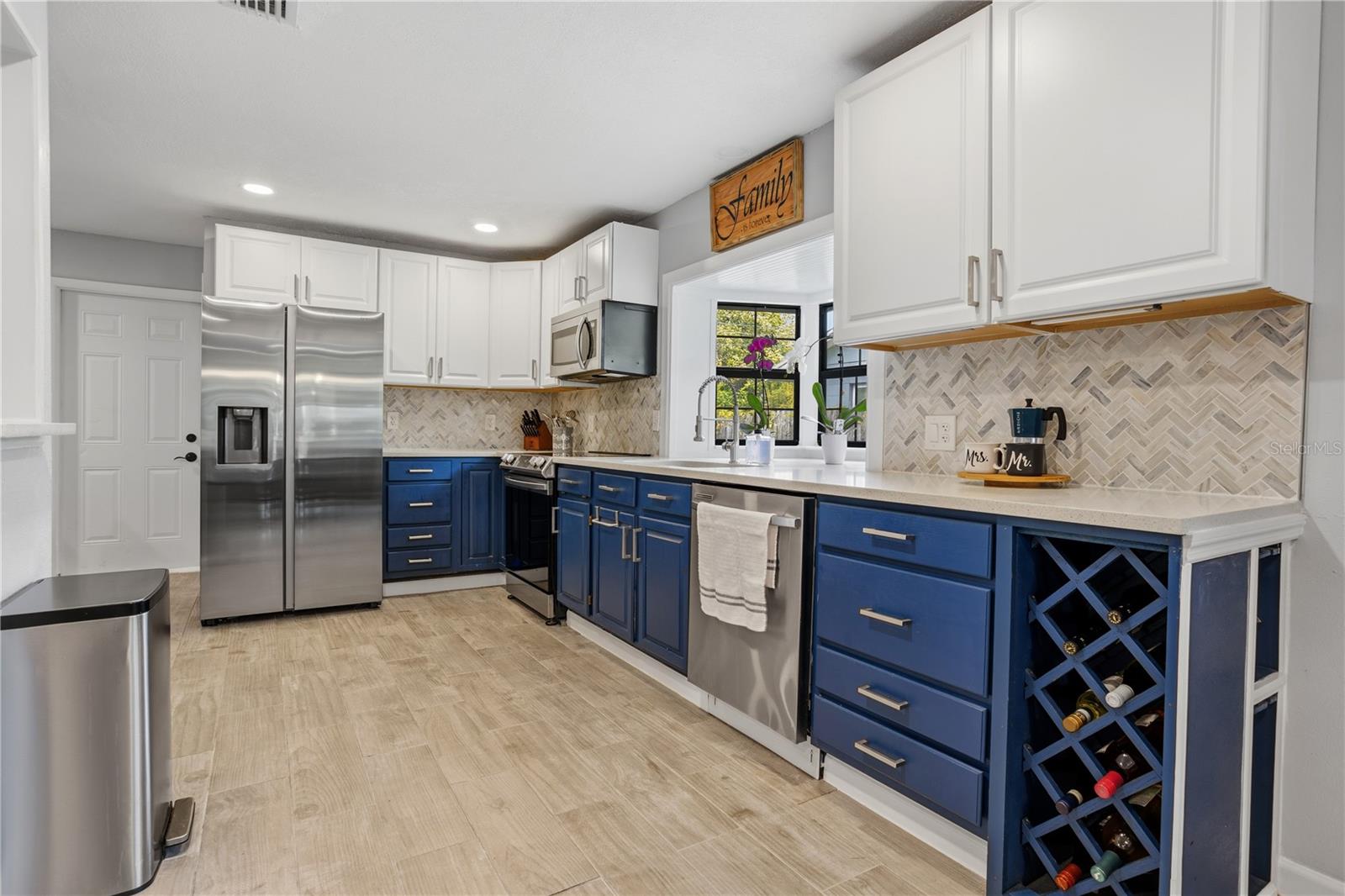 Image 5 of 27 For 354 Hickory Drive