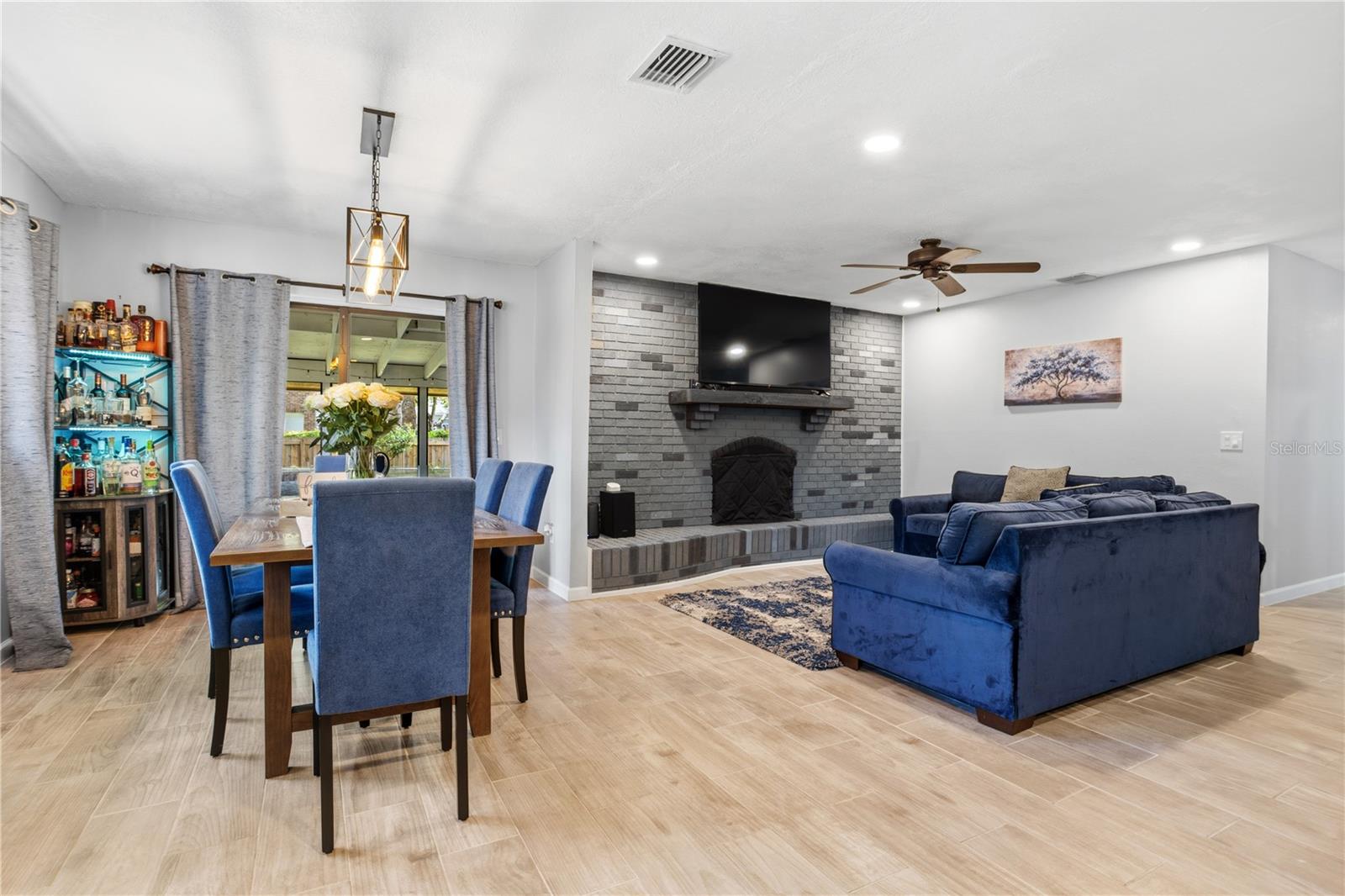 Image 8 of 27 For 354 Hickory Drive