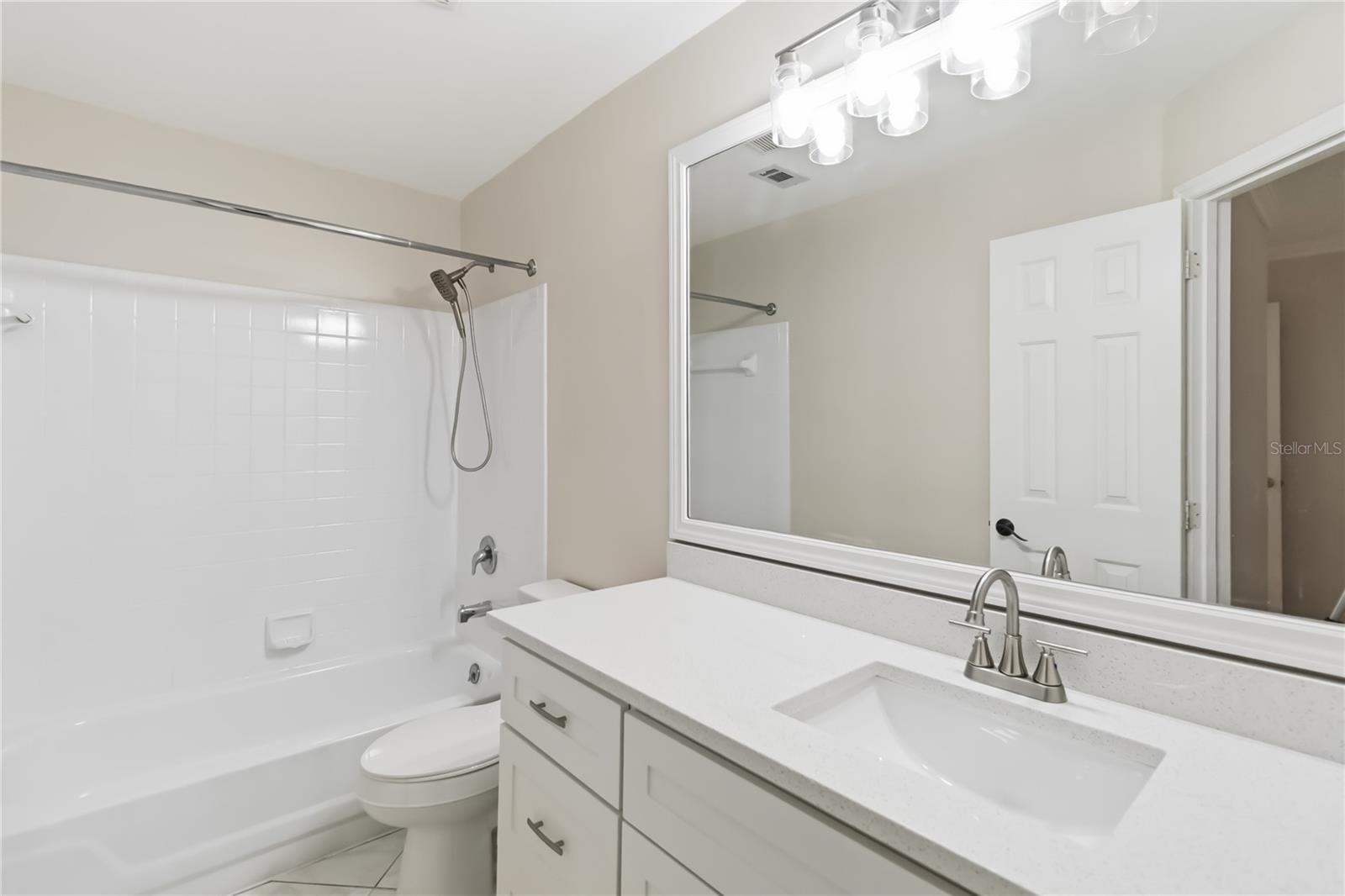 Image 10 of 37 For 995 Northern Dancer Way 105