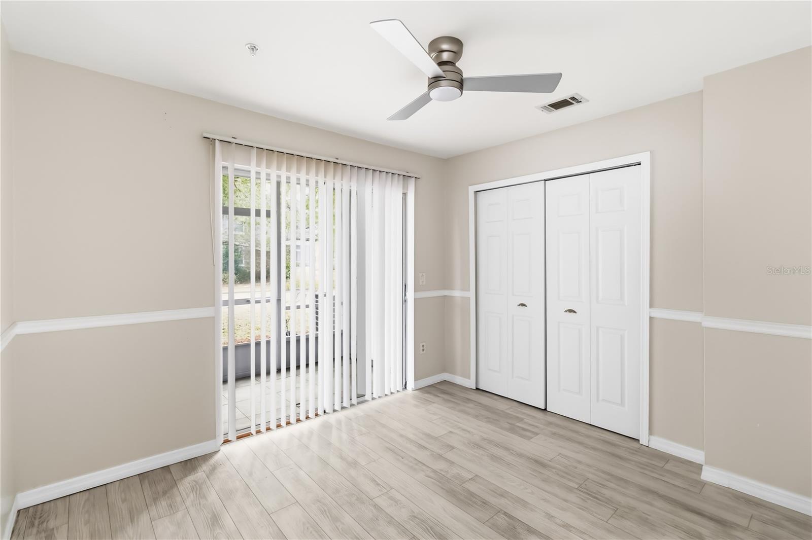 Image 20 of 37 For 995 Northern Dancer Way 105