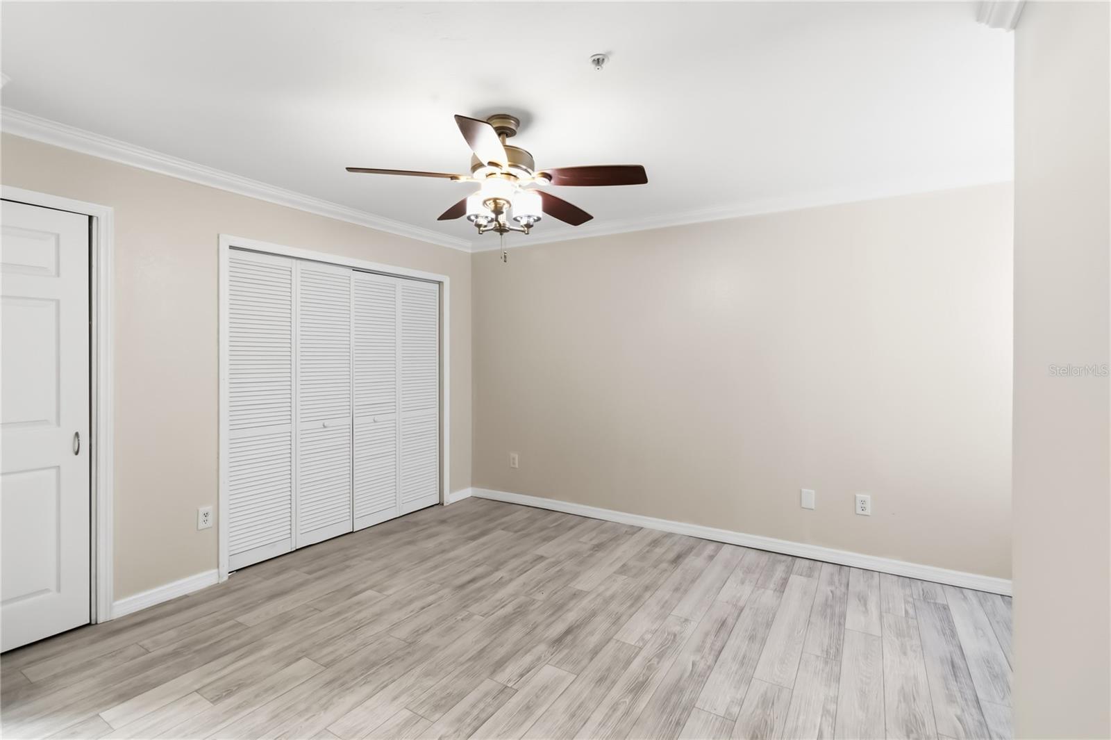 Image 24 of 37 For 995 Northern Dancer Way 105