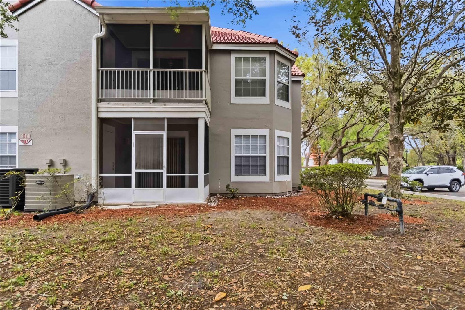 Image 33 of 37 For 995 Northern Dancer Way 105