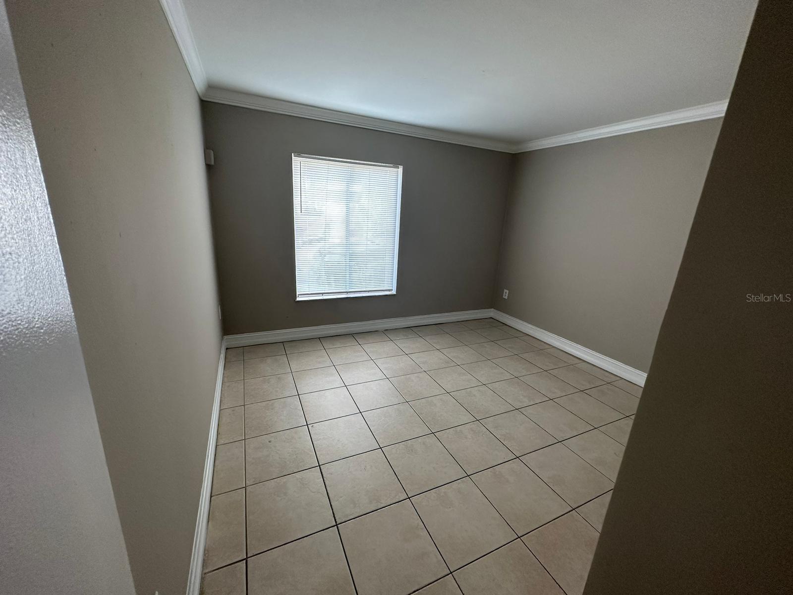 Image 9 of 28 For 1830 Maravilla Avenue 202