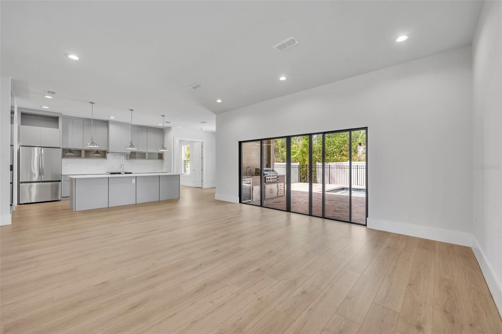 Image 10 of 46 For 102 Bell Place