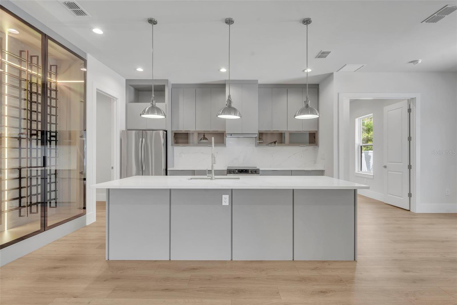 Image 11 of 46 For 102 Bell Place