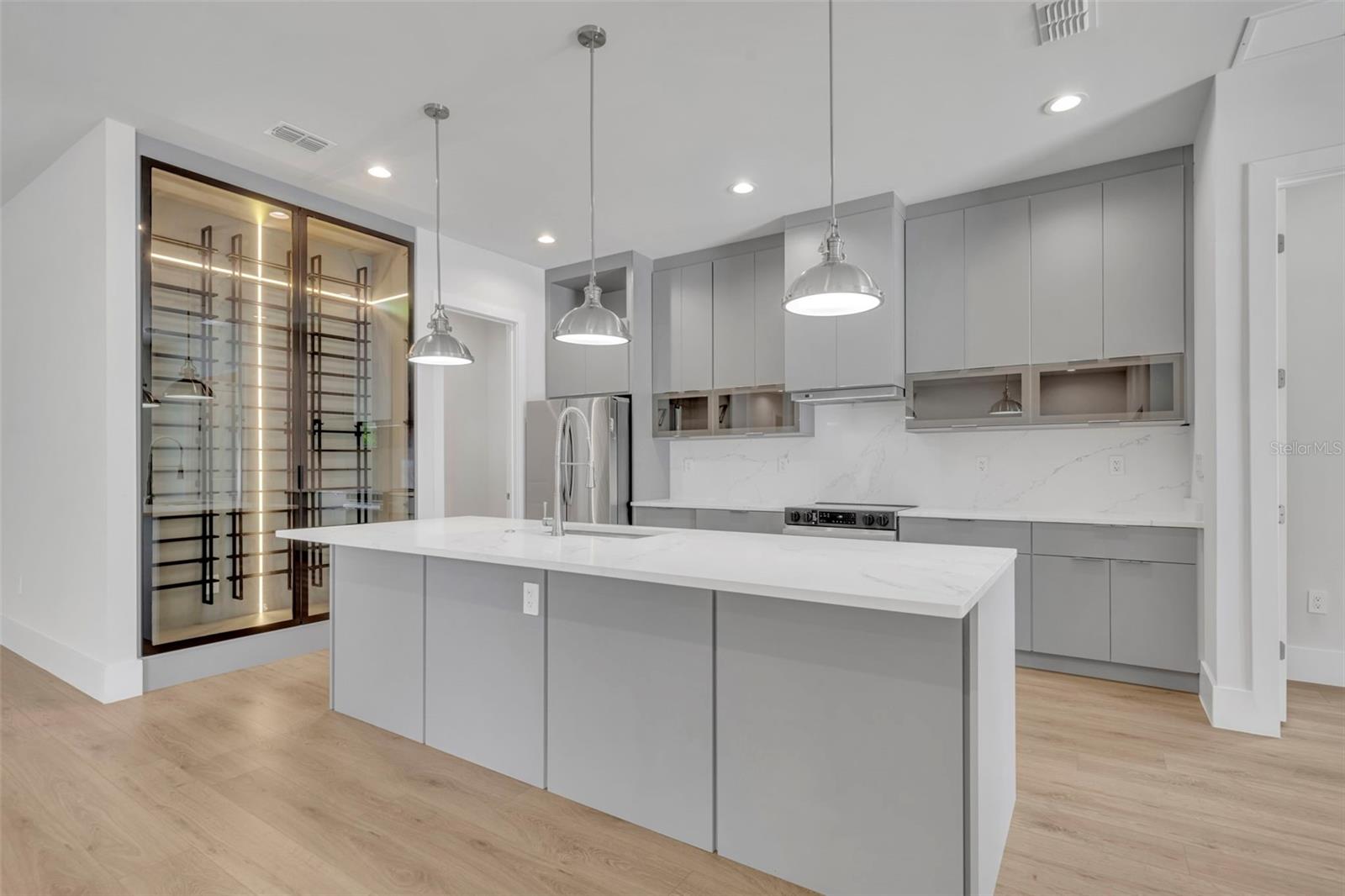 Image 12 of 46 For 102 Bell Place