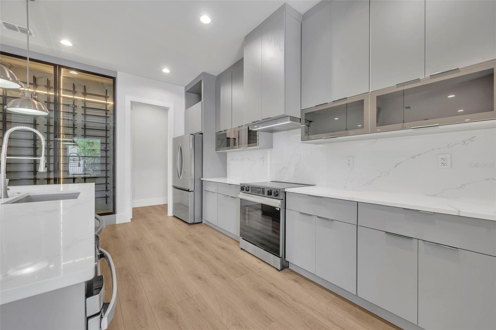 Image 18 of 46 For 102 Bell Place