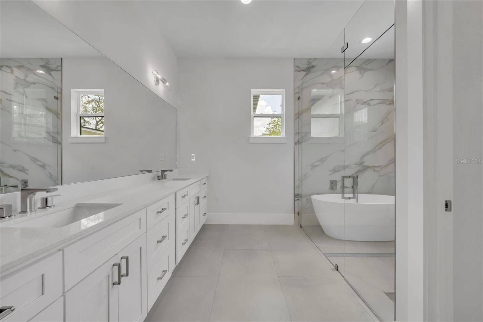 Image 22 of 46 For 102 Bell Place