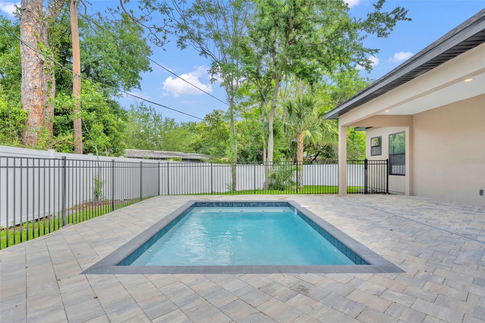 Image 42 of 46 For 102 Bell Place