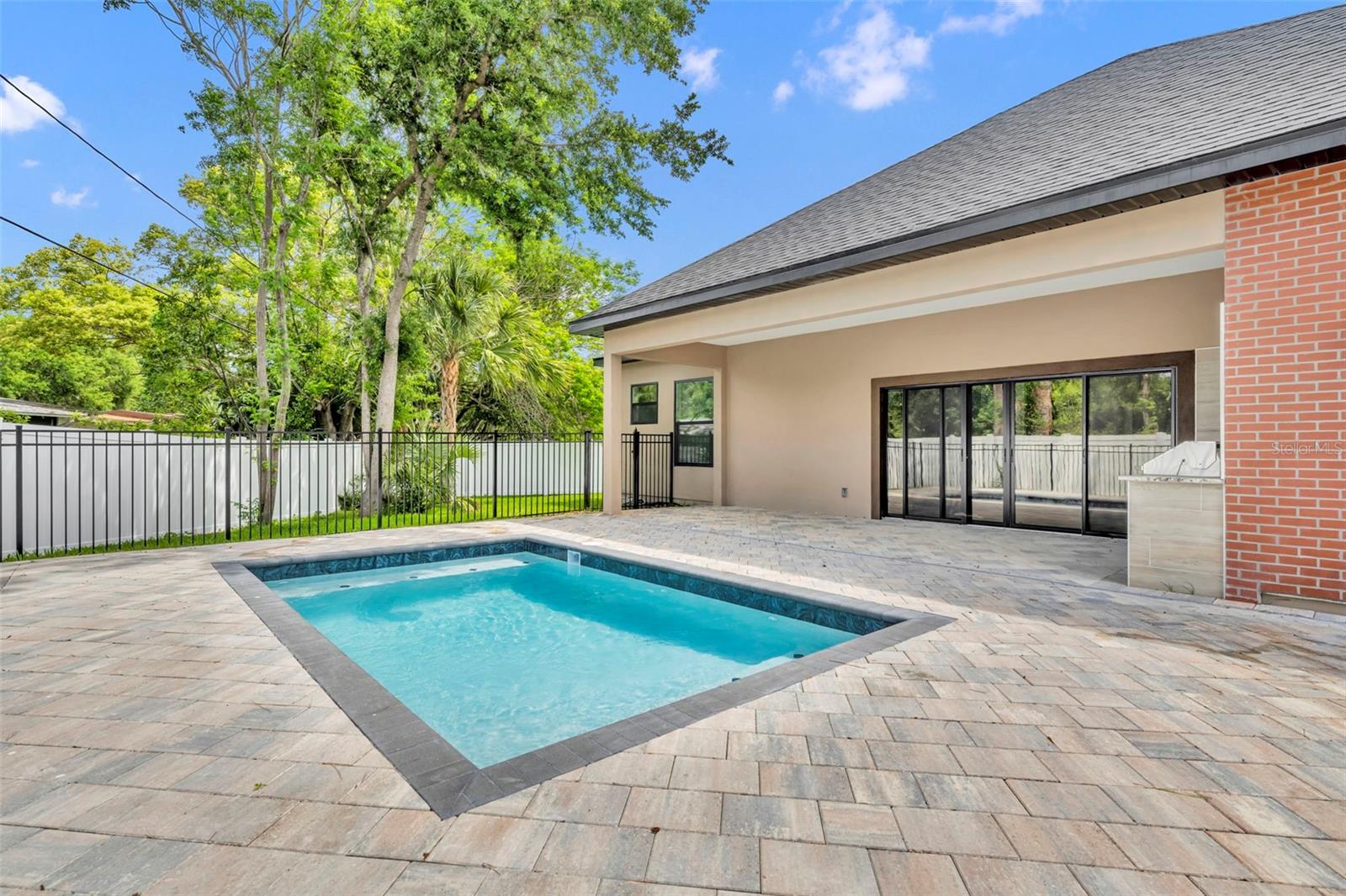 Image 43 of 46 For 102 Bell Place