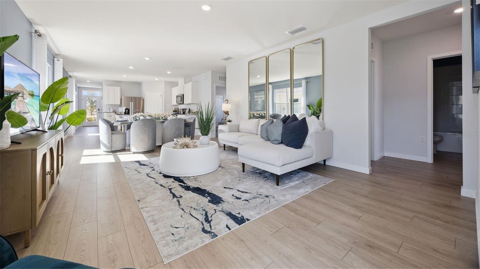 Image 3 of 17 For 1019 Commons Way