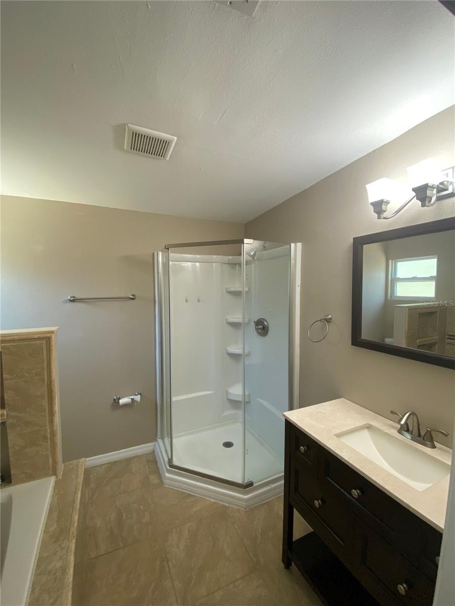 Image 11 of 18 For 804 Orchid Avenue