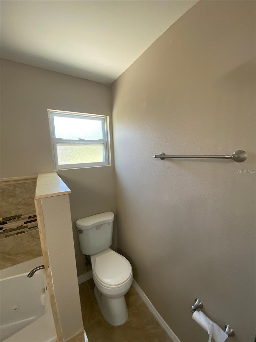 Image 14 of 18 For 804 Orchid Avenue