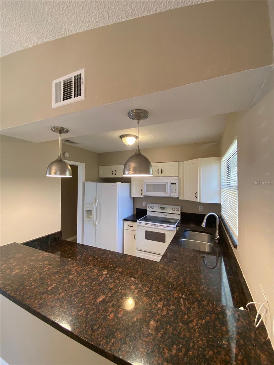 Image 4 of 18 For 804 Orchid Avenue