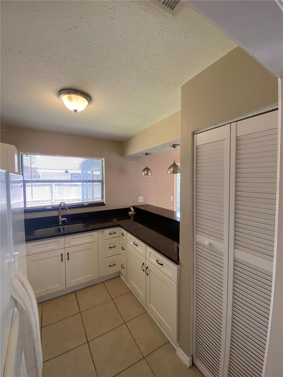 Image 5 of 18 For 804 Orchid Avenue