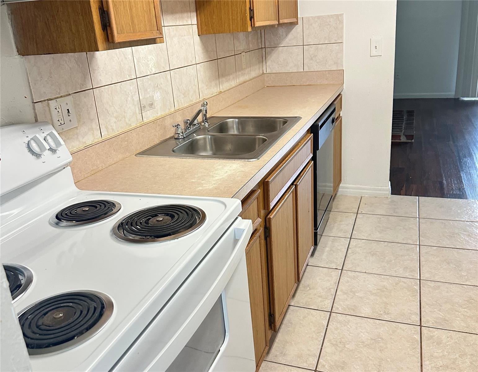 Image 14 of 23 For 5123 Picadilly Circus Court 2