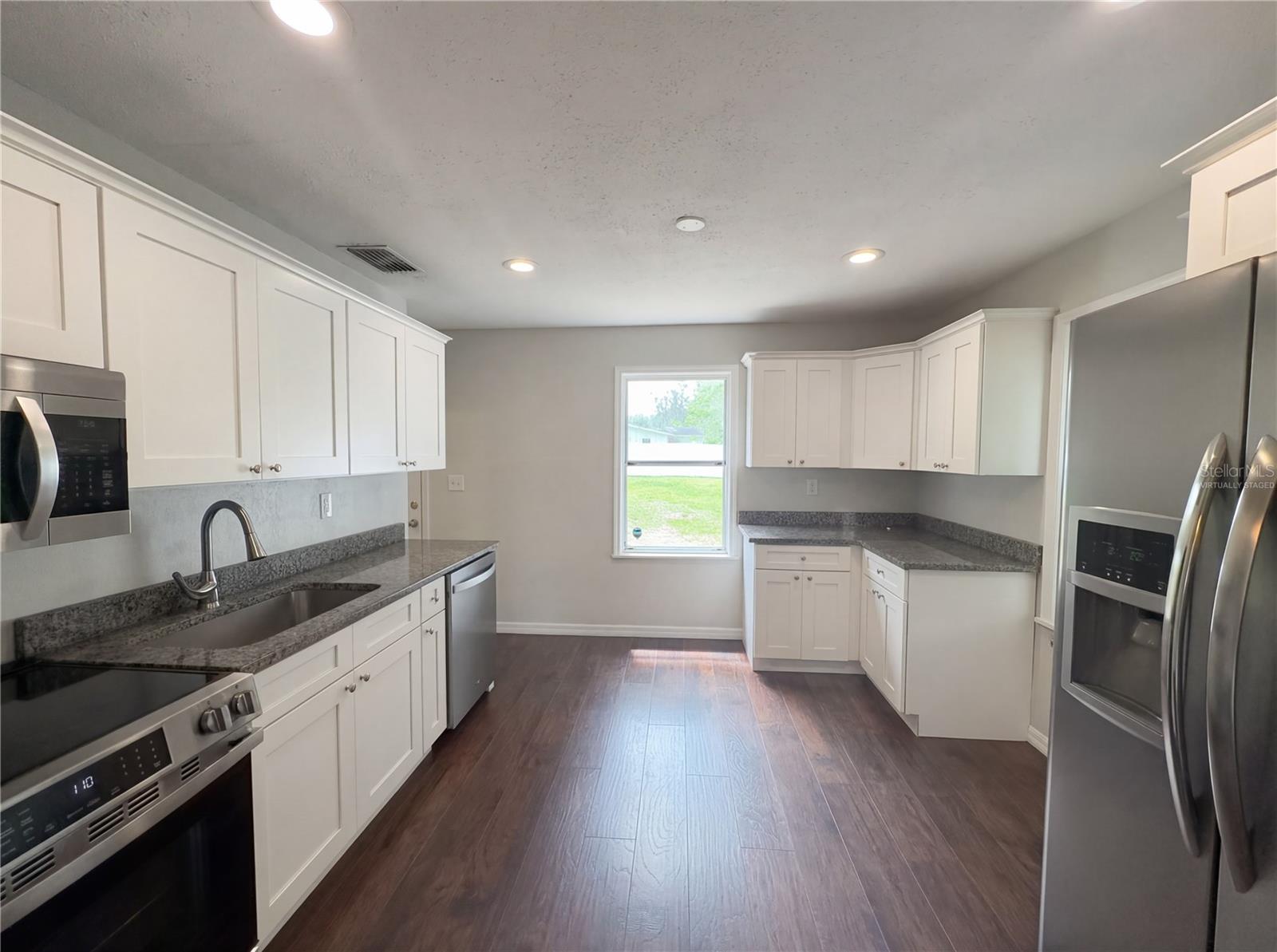 Image 2 of 17 For 324 Bassedena Circle S