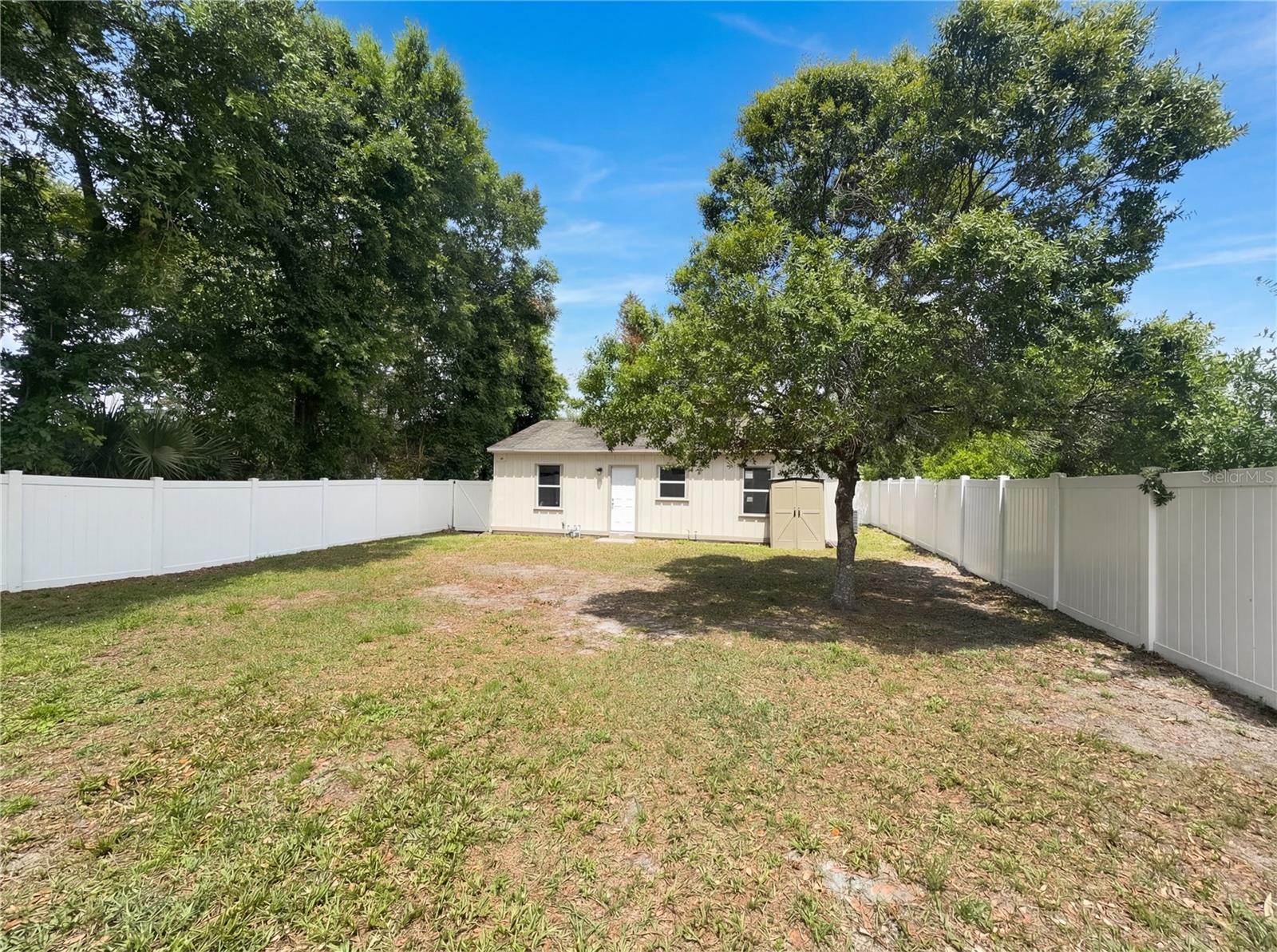 Image 5 of 17 For 324 Bassedena Circle S