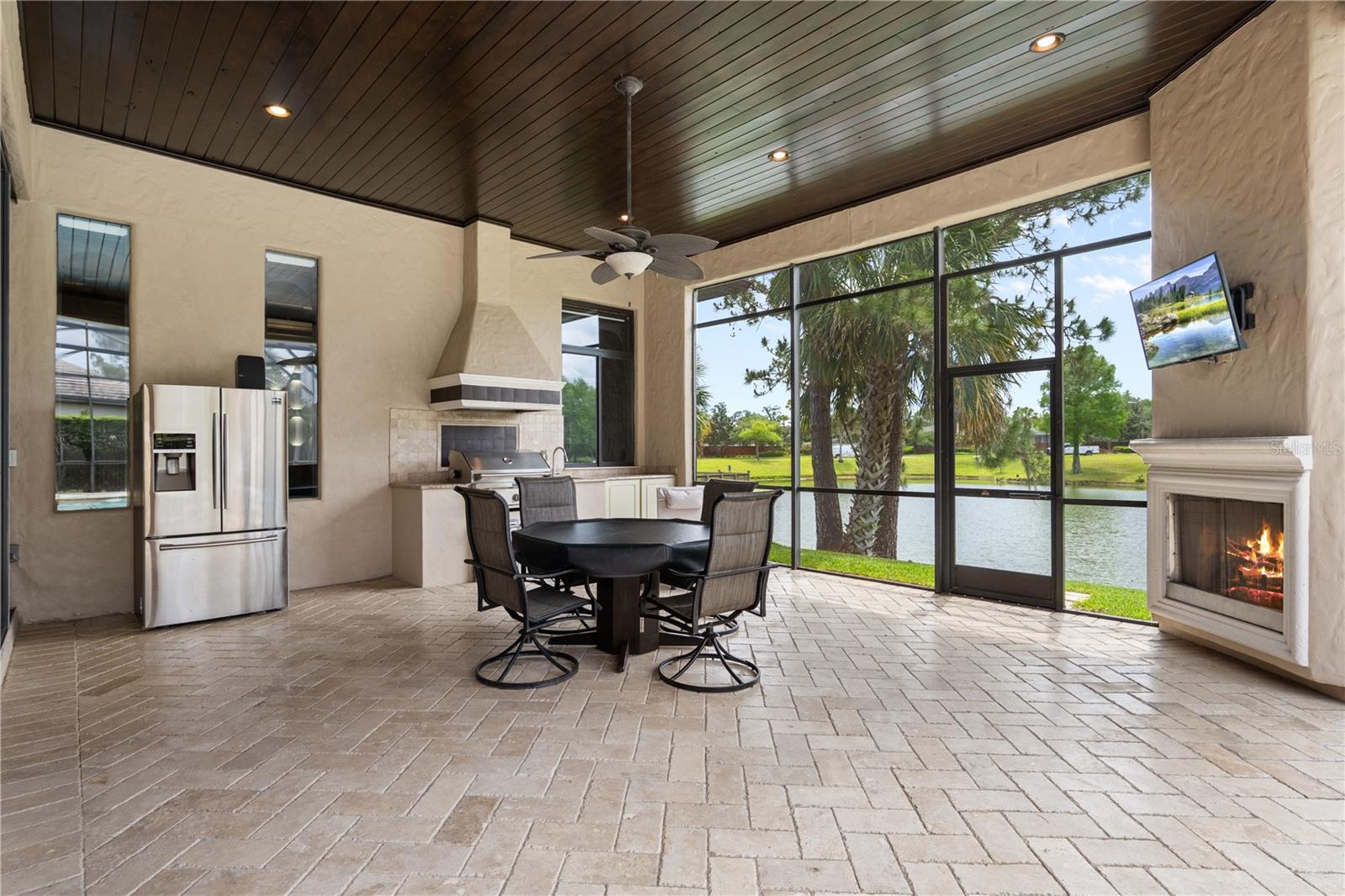 Image 40 of 57 For 859 Isle Point