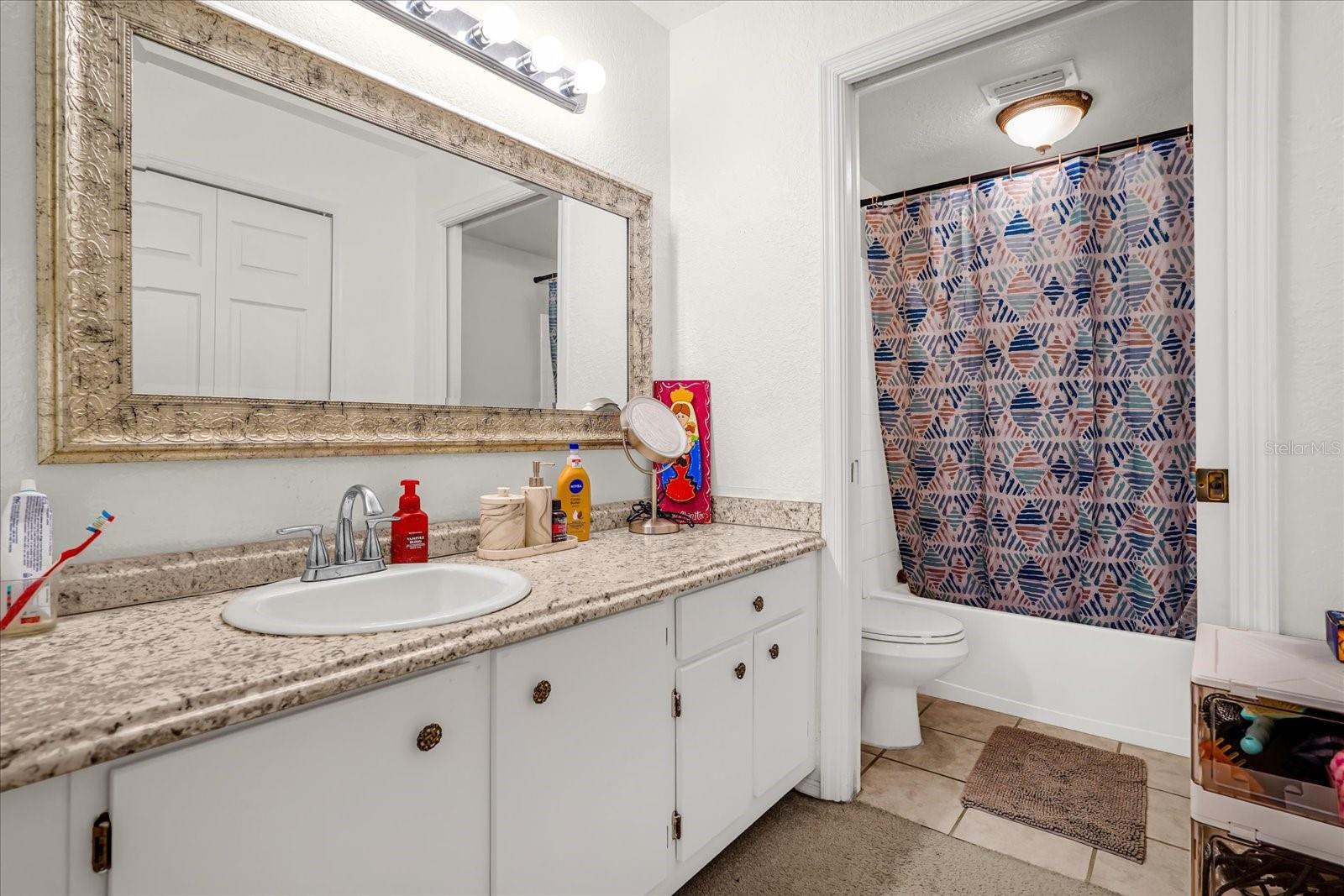 Image 16 of 22 For 13803 Fairway Island Drive 1626