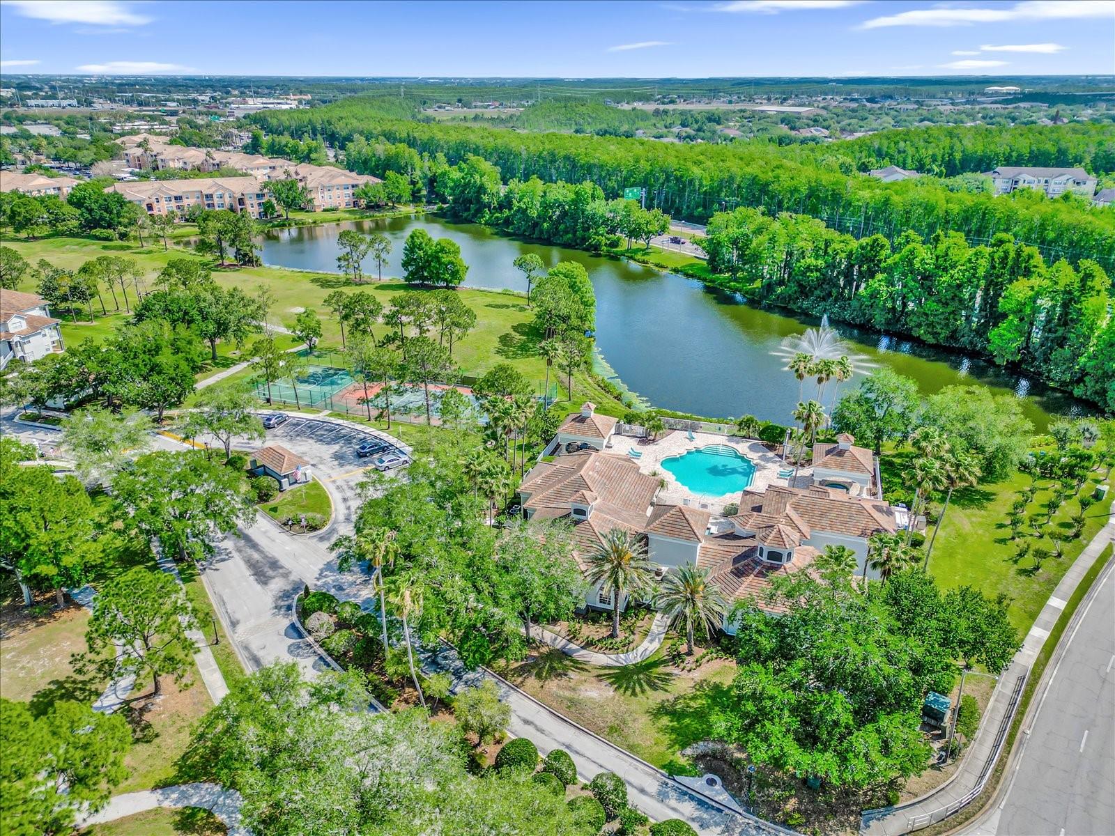 Image 4 of 22 For 13803 Fairway Island Drive 1626