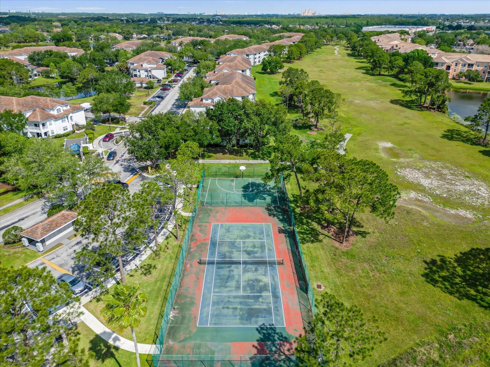 Image 6 of 22 For 13803 Fairway Island Drive 1626