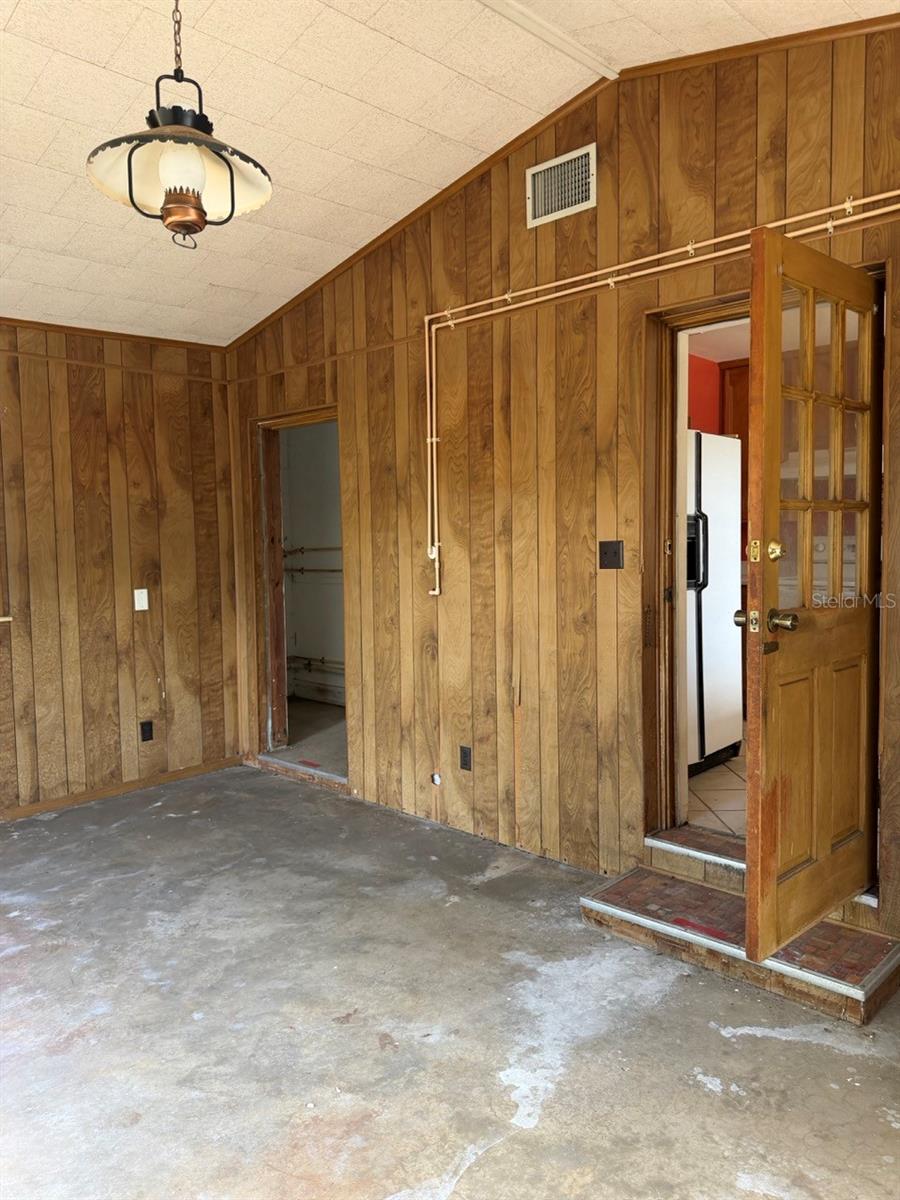 Image 10 of 13 For 120 Fairfax Avenue