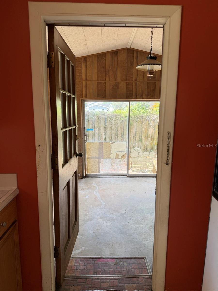 Image 9 of 13 For 120 Fairfax Avenue