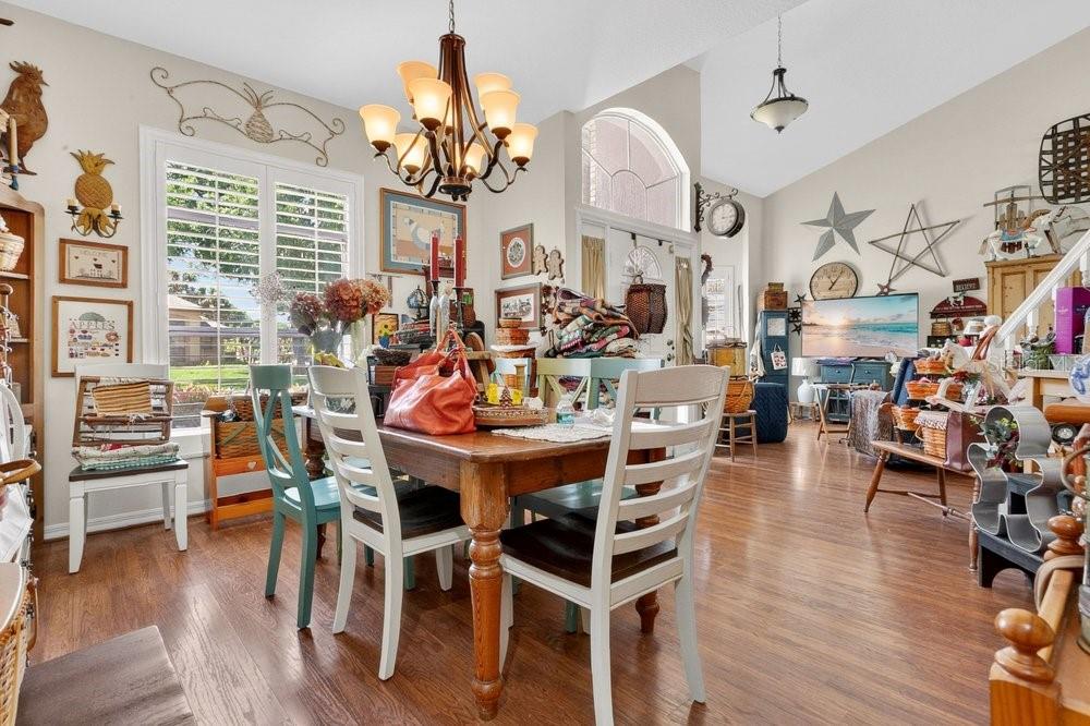 Listing photo id 8 for 3403 Gatlin Place Circle