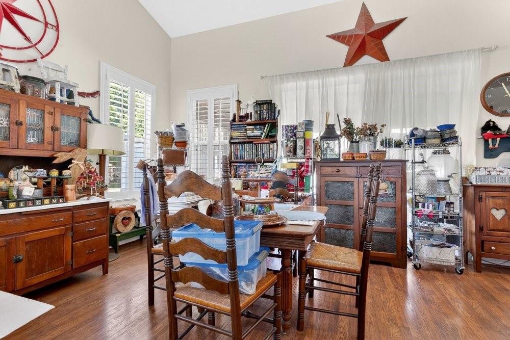 Listing photo id 13 for 3403 Gatlin Place Circle