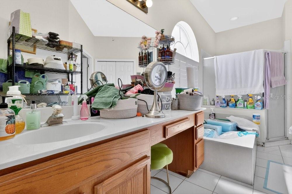 Listing photo id 21 for 3403 Gatlin Place Circle