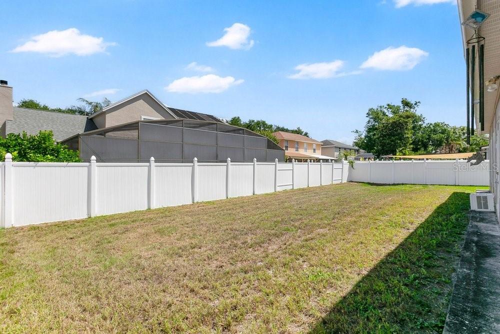 Listing photo id 42 for 3403 Gatlin Place Circle