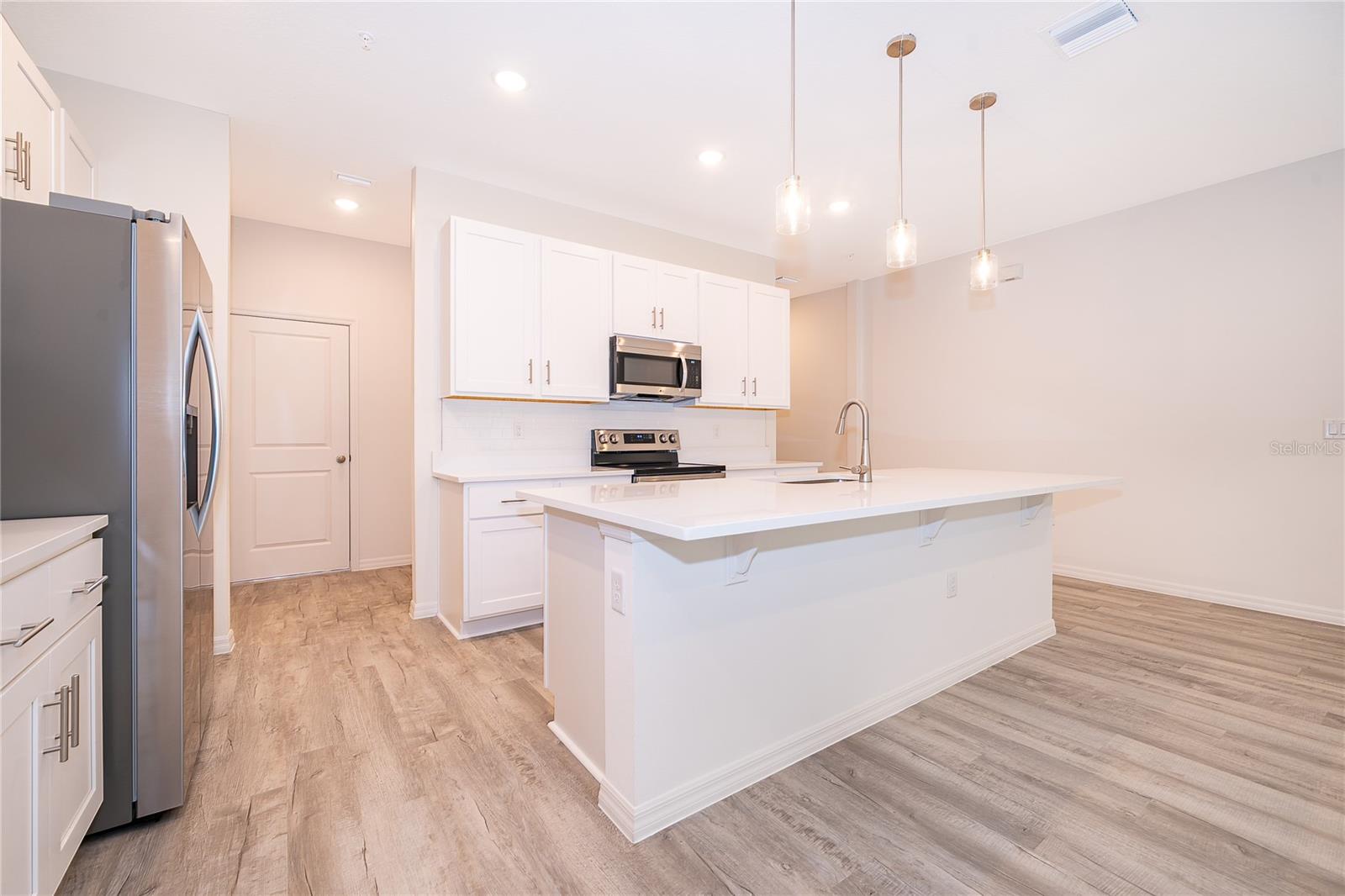 Image 8 of 32 For 5261 Luisa Court