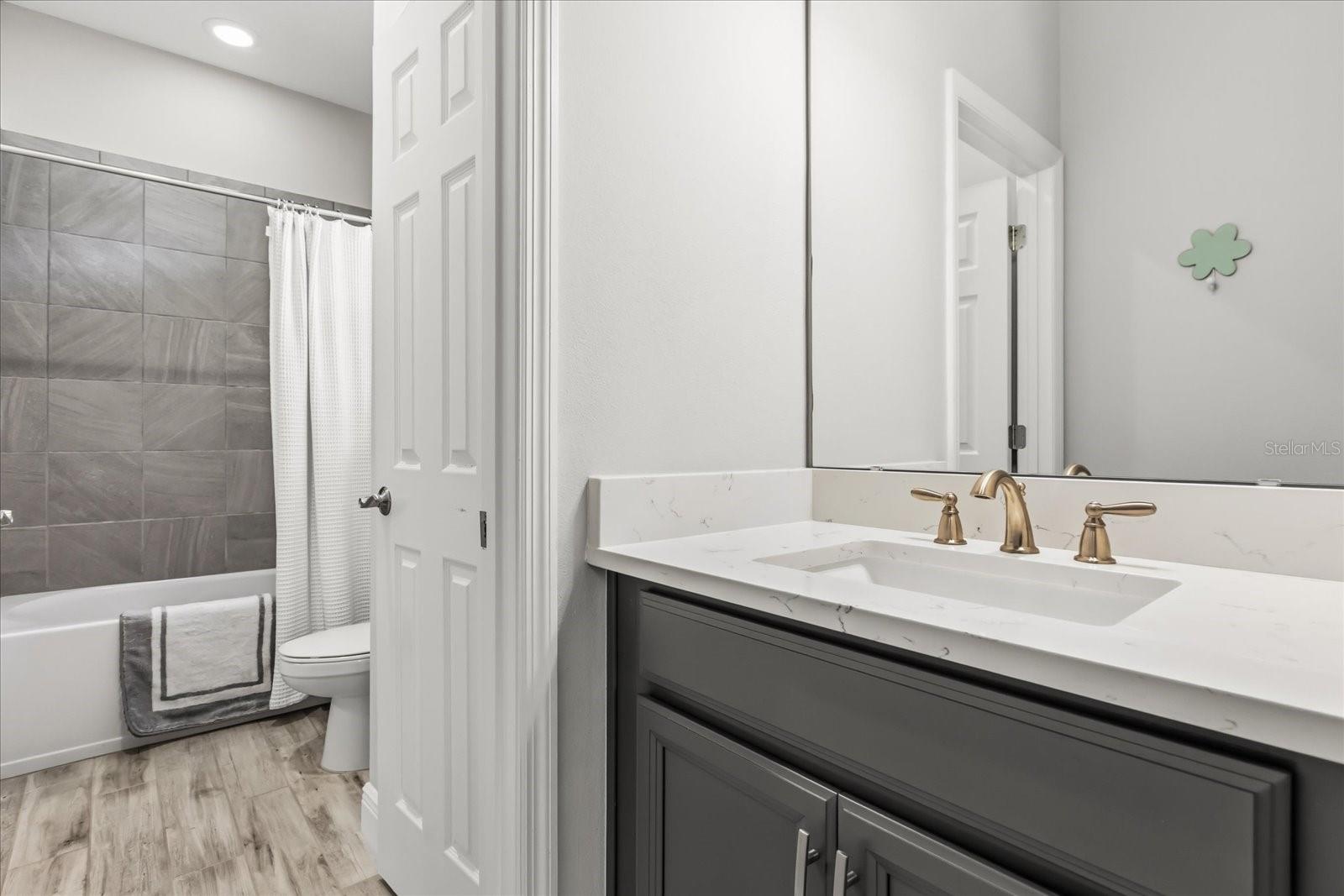 Image 22 of 47 For 1169 Fieldstone Circle