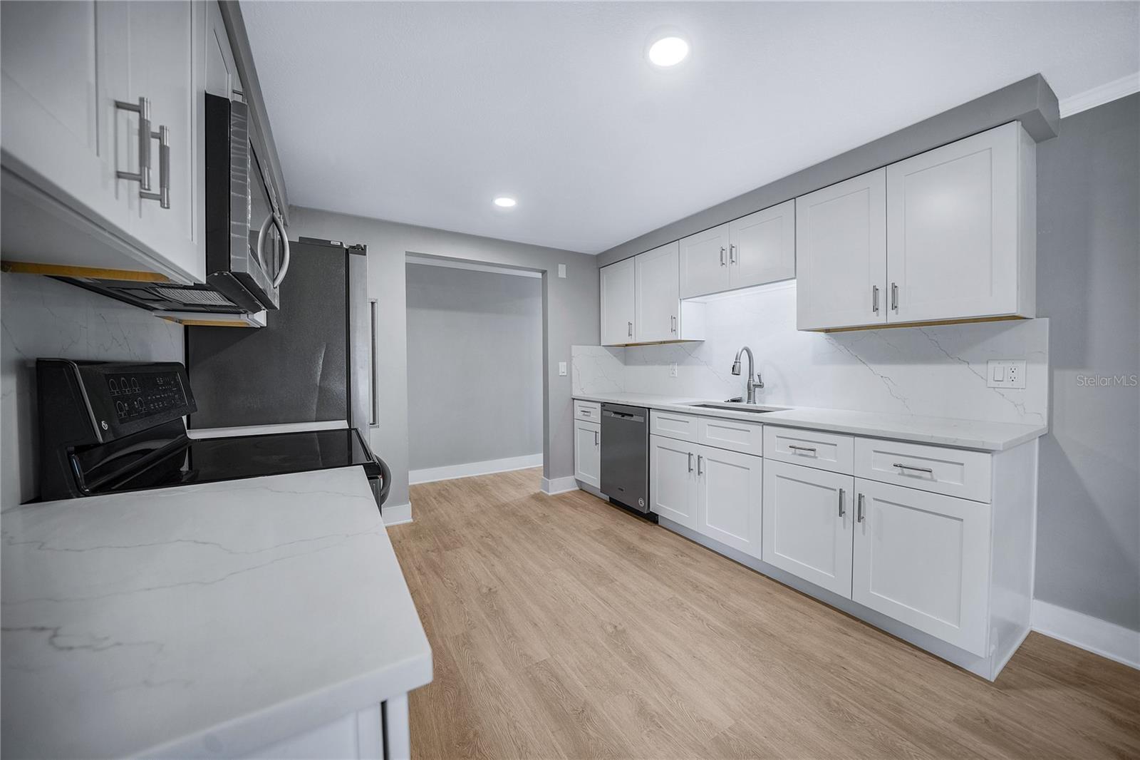 Image 19 of 43 For 9151 Fairweather Drive