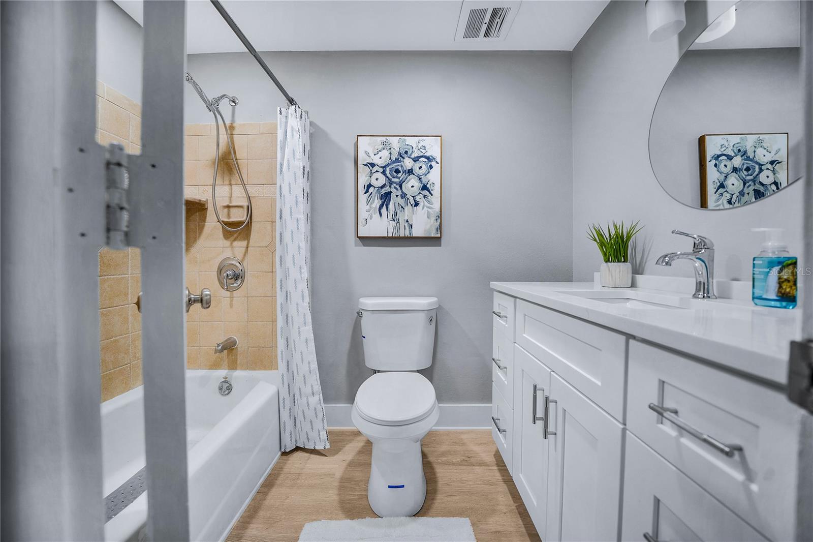 Image 25 of 43 For 9151 Fairweather Drive